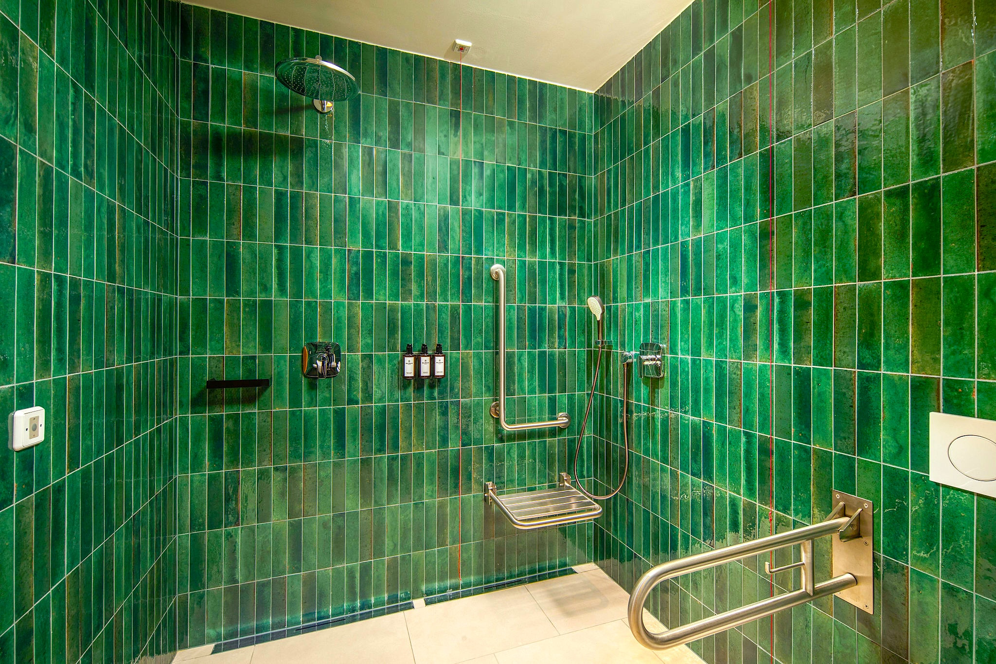 Double Accessible King Size Bed