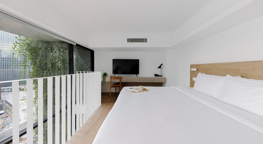 Double or Twin Standard