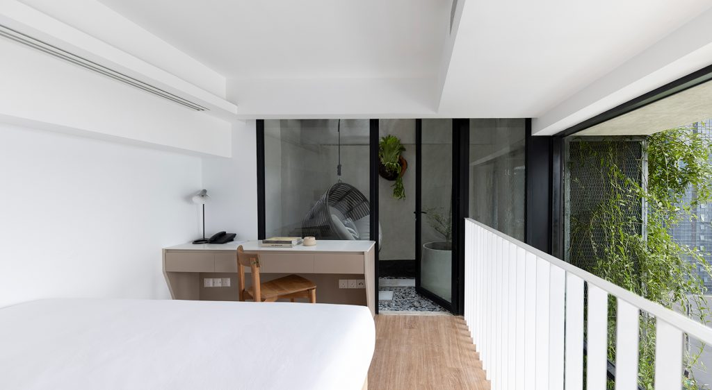 Double or Twin Standard