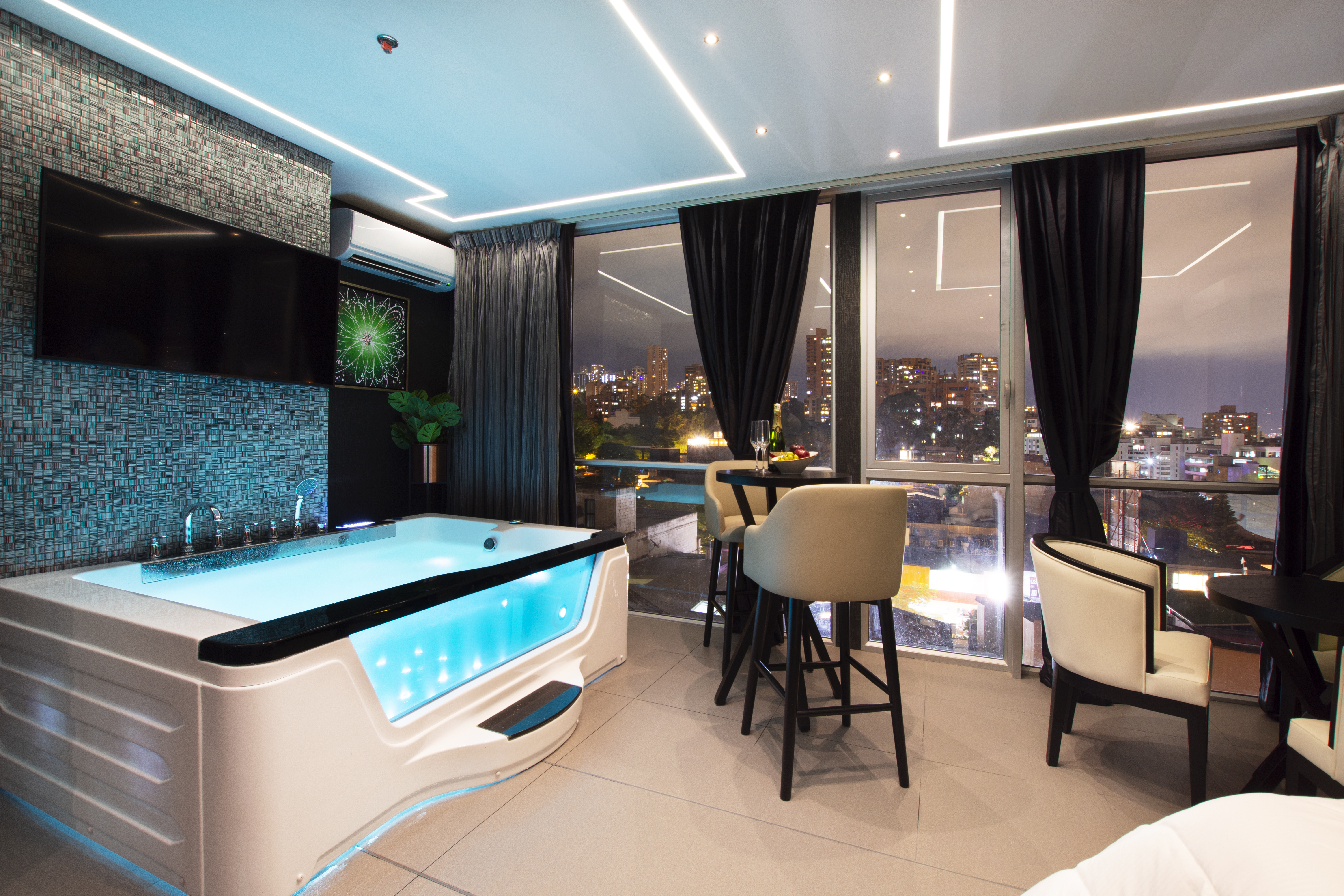 Double Deluxe King Bed