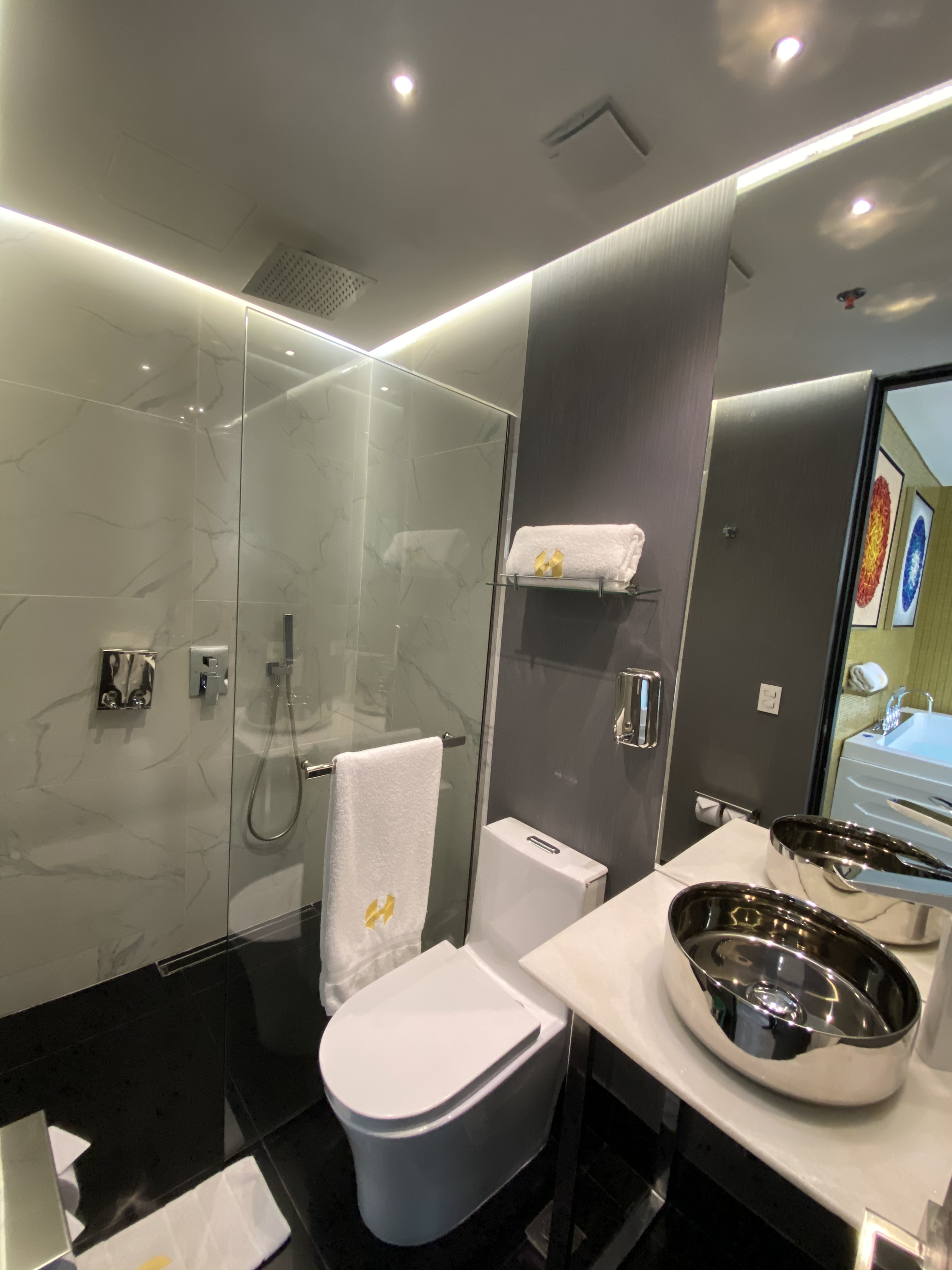 Double Deluxe King Bed