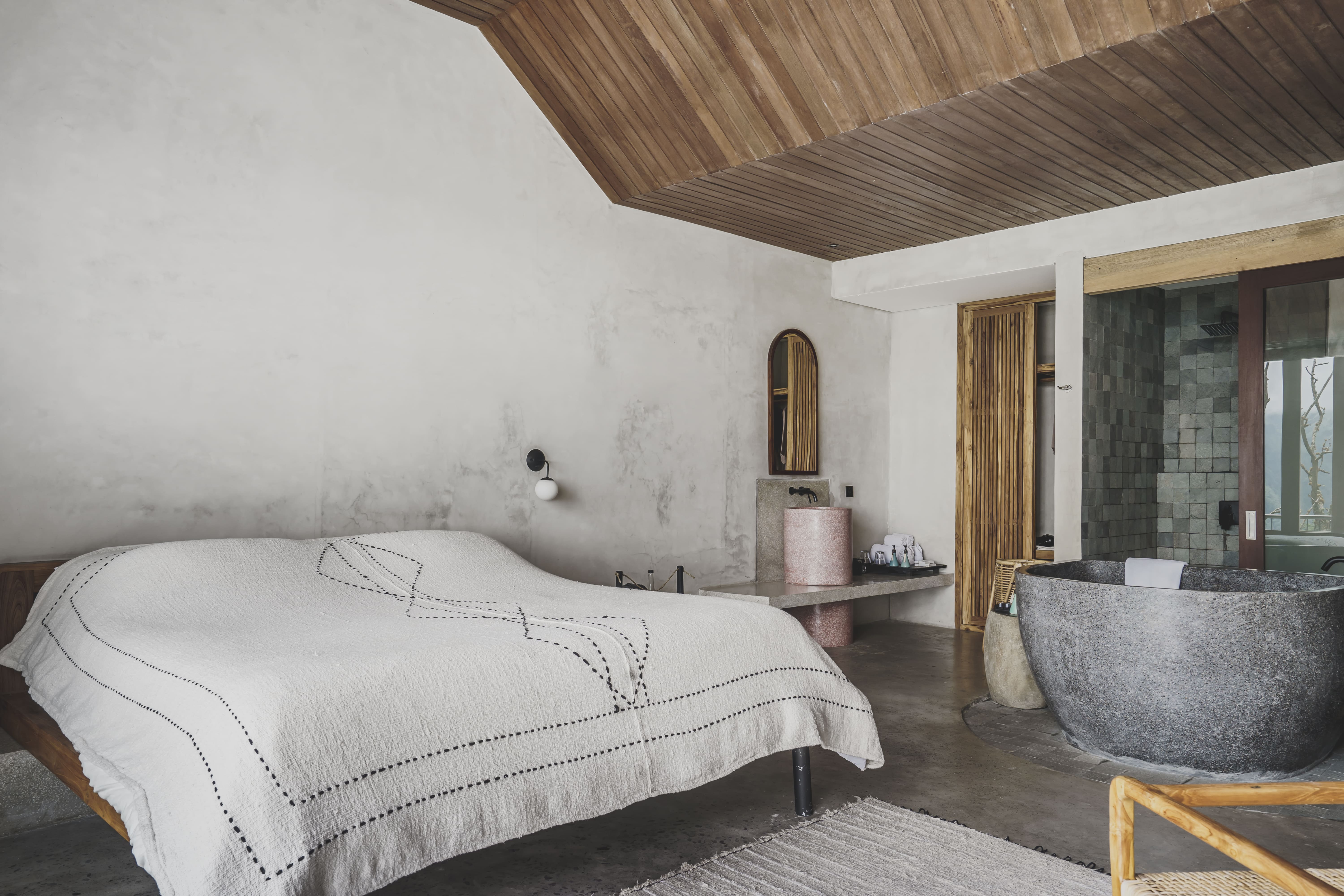 Double Deluxe King Bed