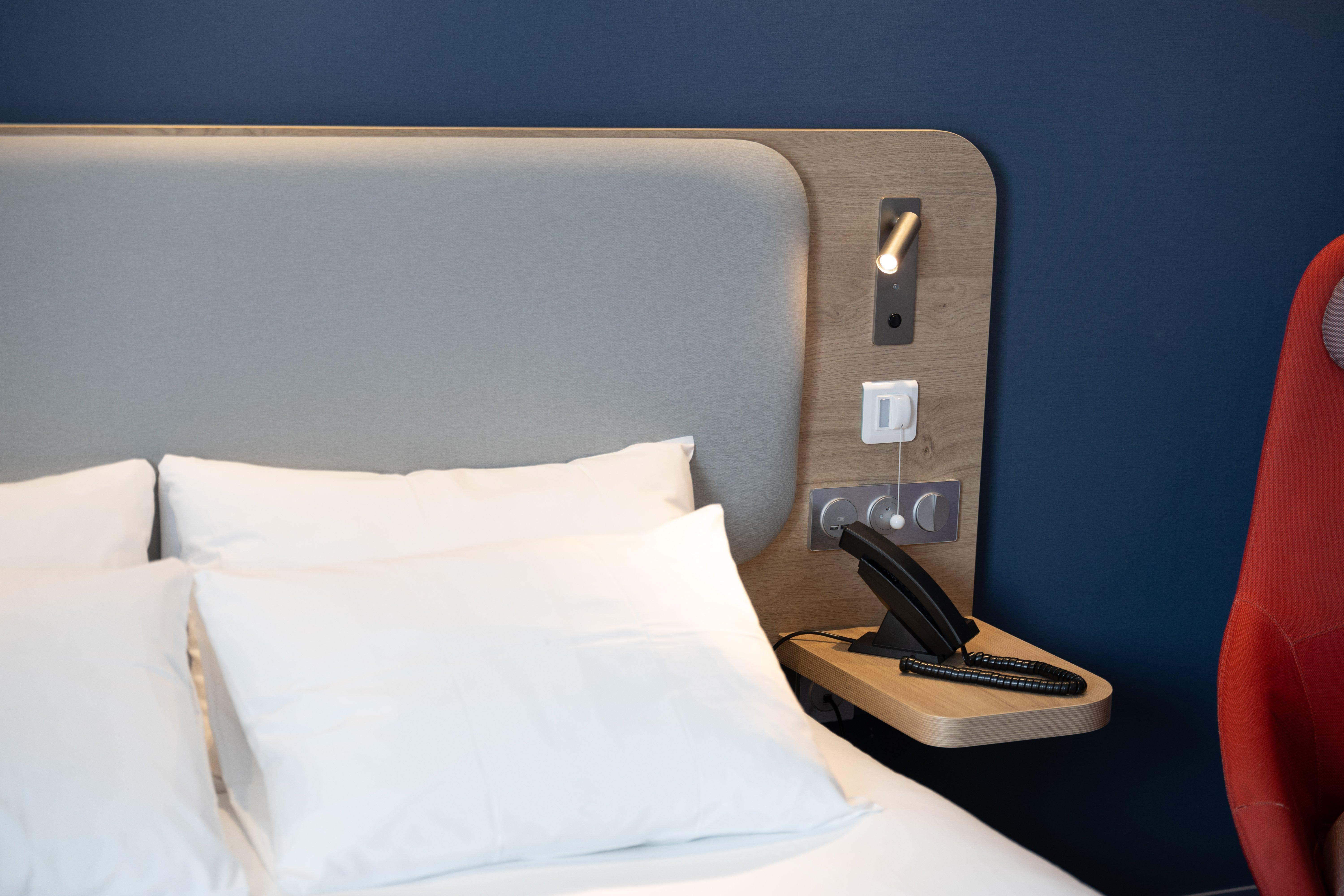 Double Accessible-queen Size Bed