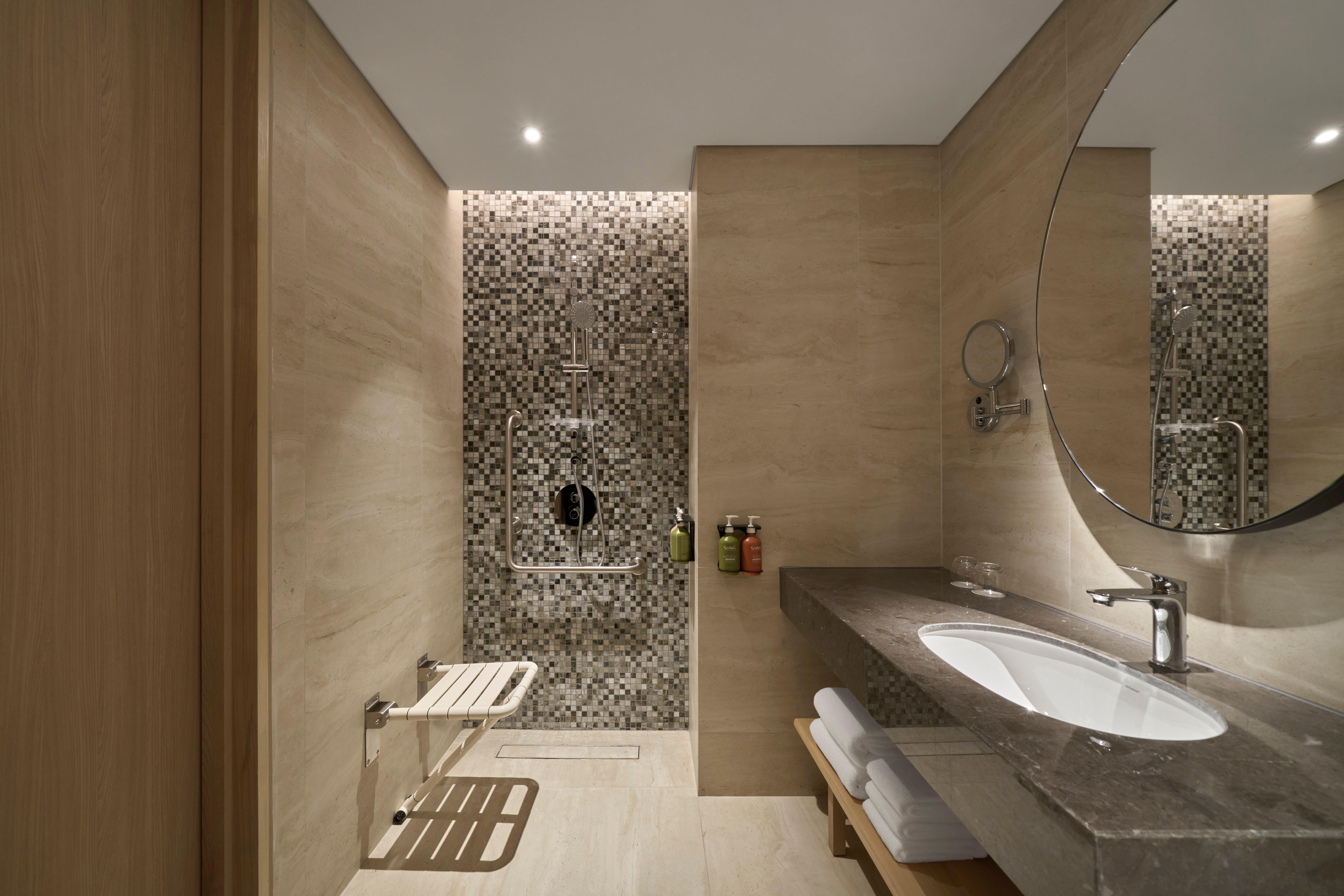 Double Accessible King Size Bed