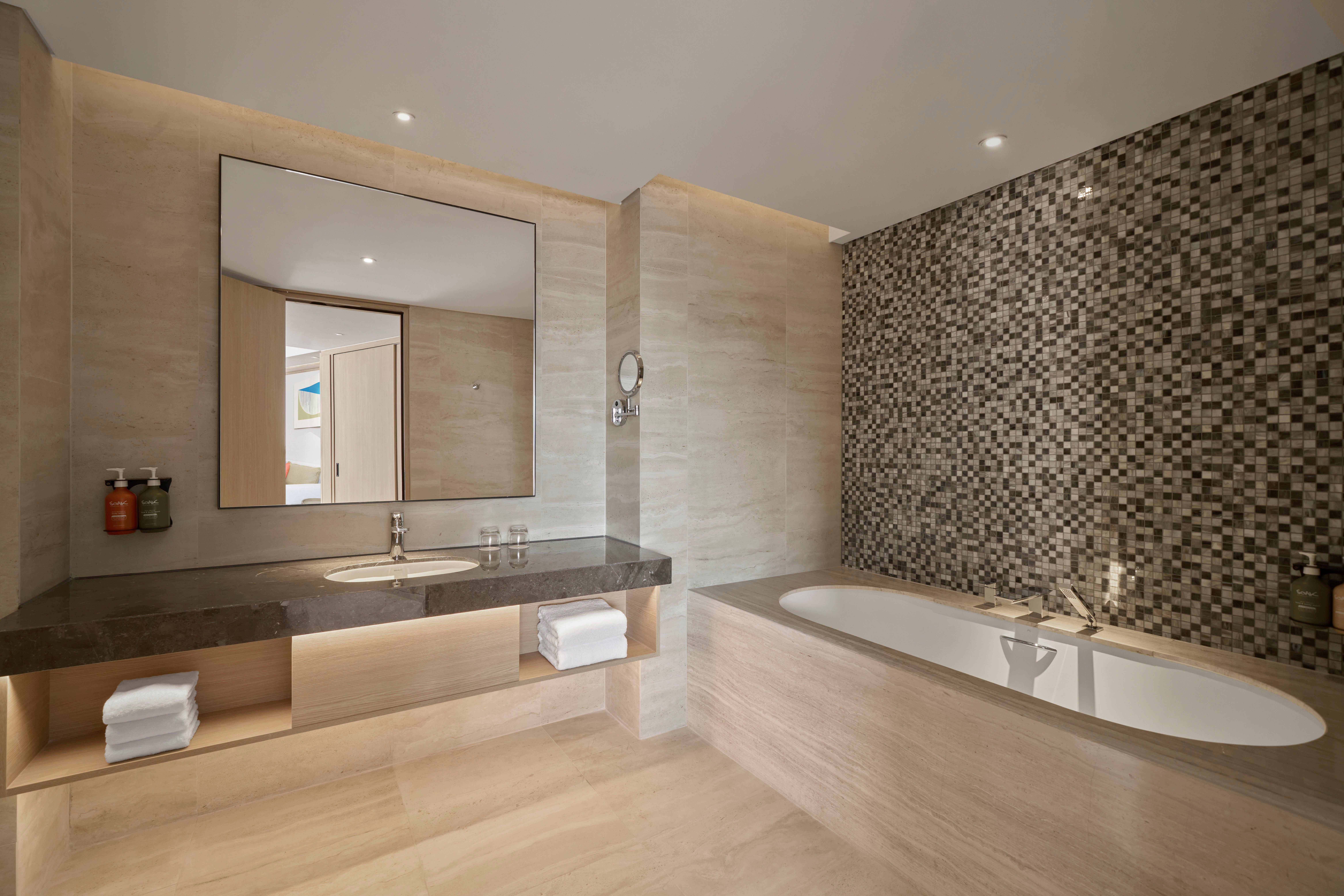 Suite with Kitchenette