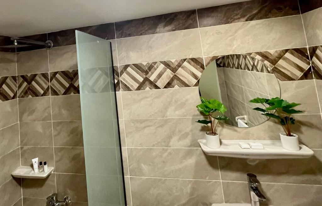 Suite Two Bedrooms One Bathroom