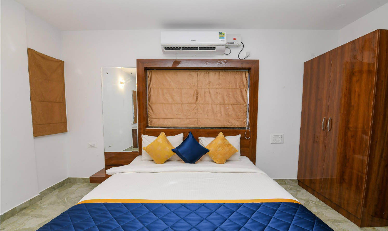 Family Room Superior King Bed