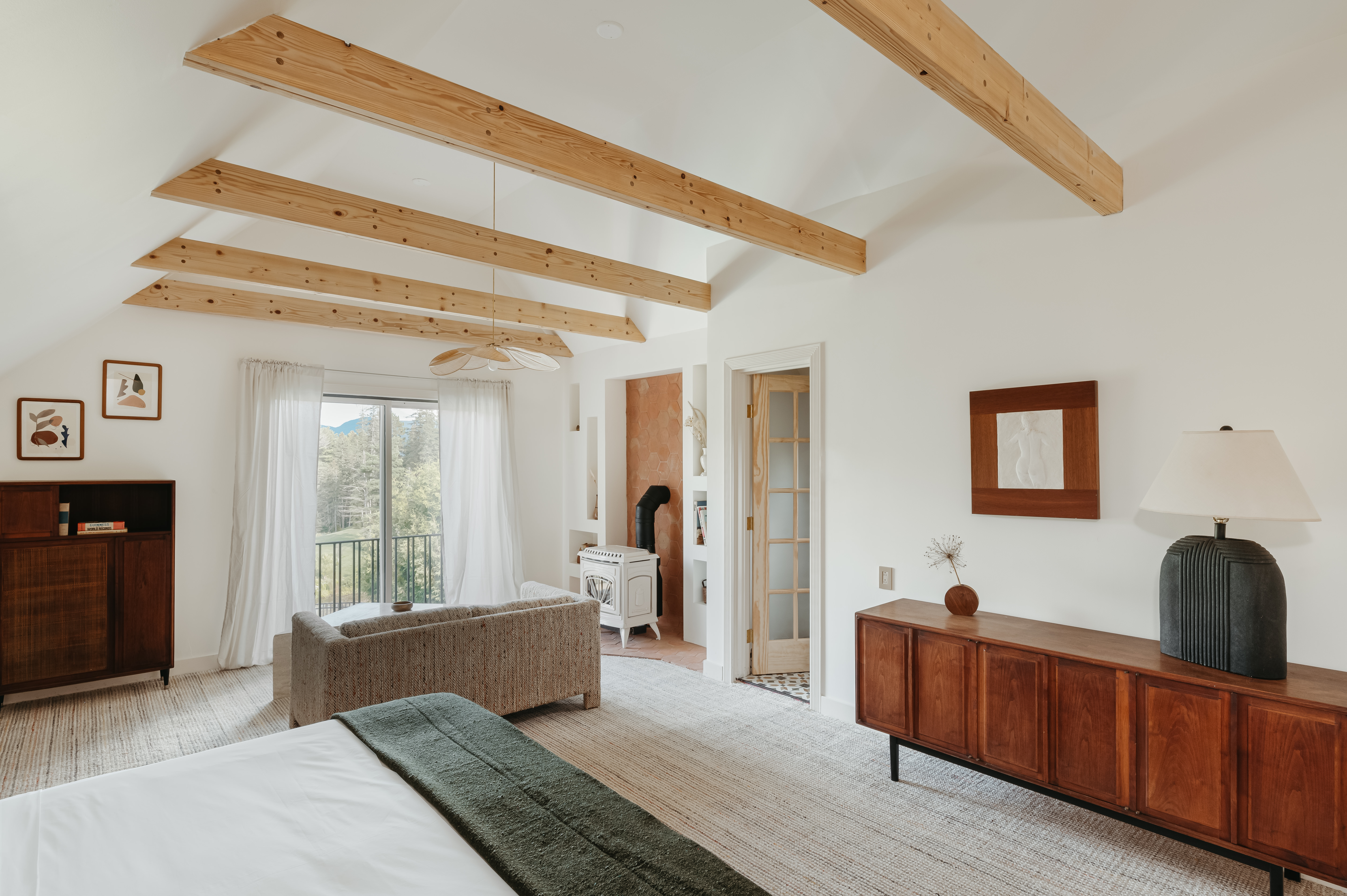 Double Deluxe One Bed