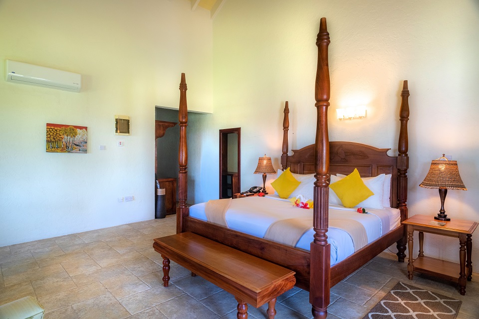 Double Garden View King Bed