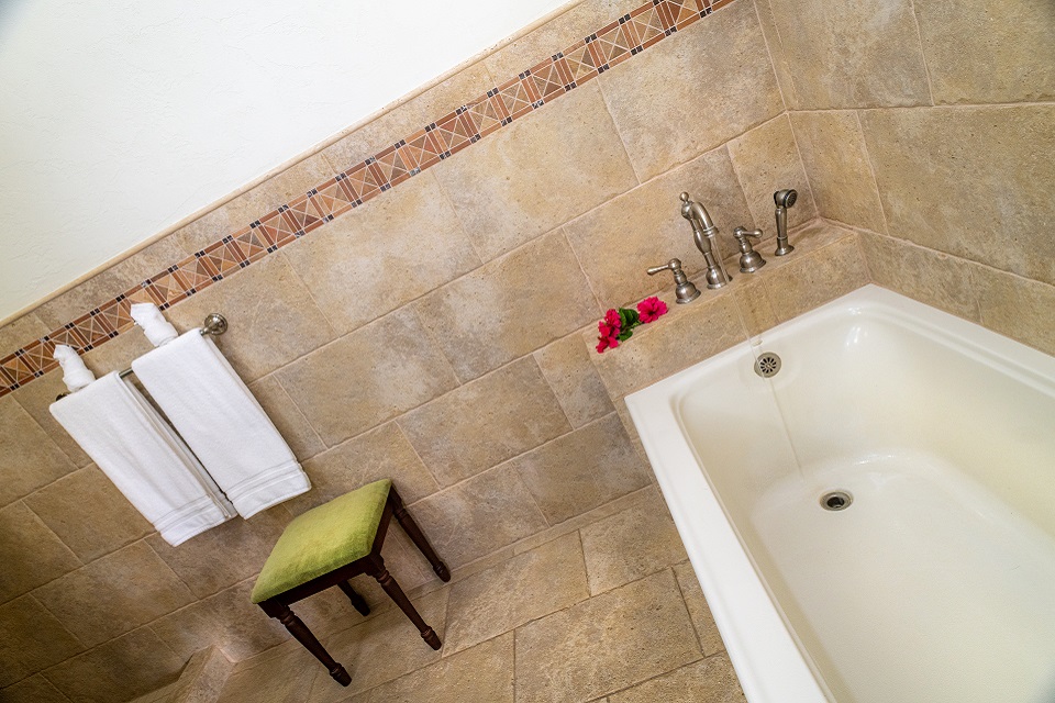 Junior Suite Ocean View King Bed