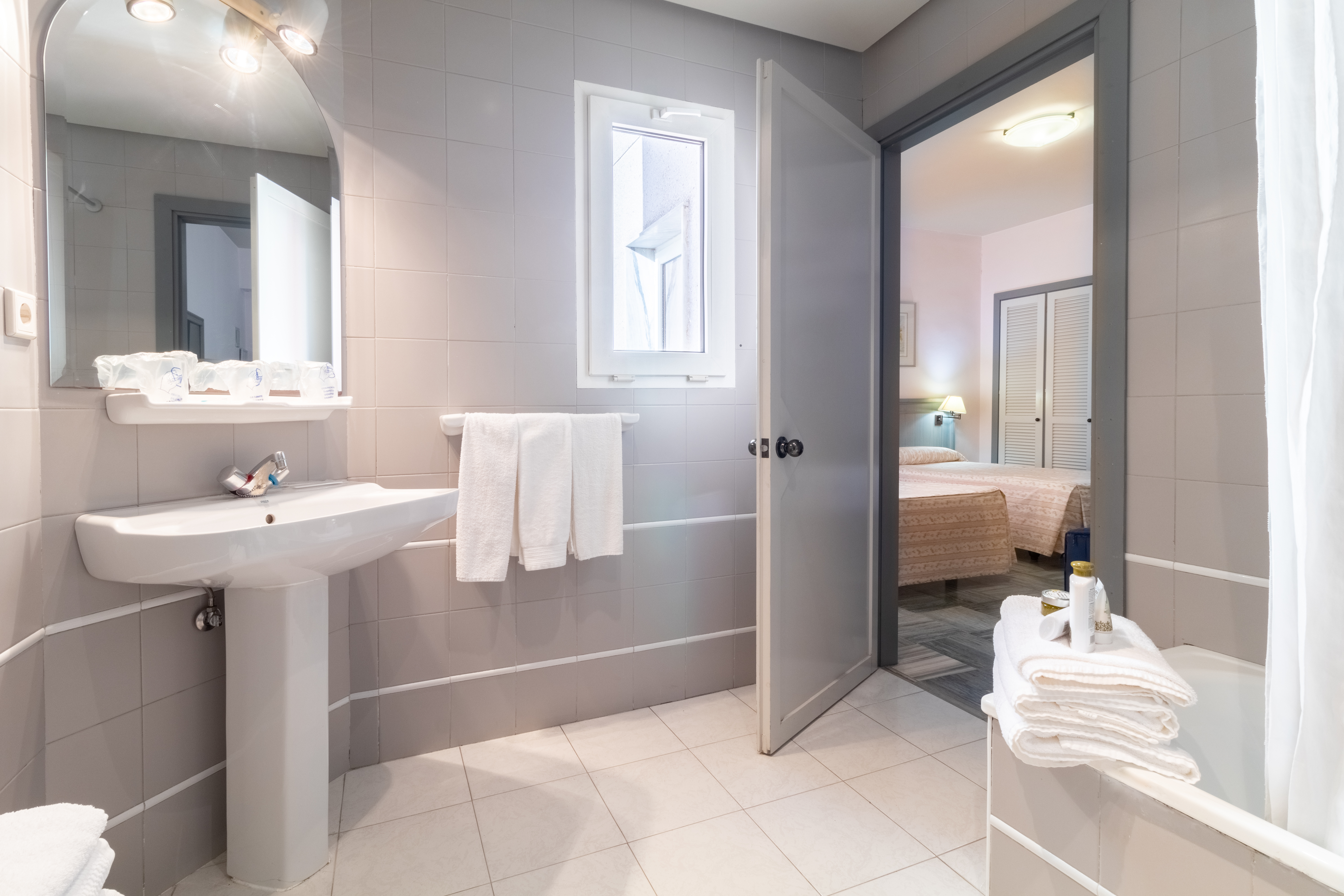 Double or Twin Standard