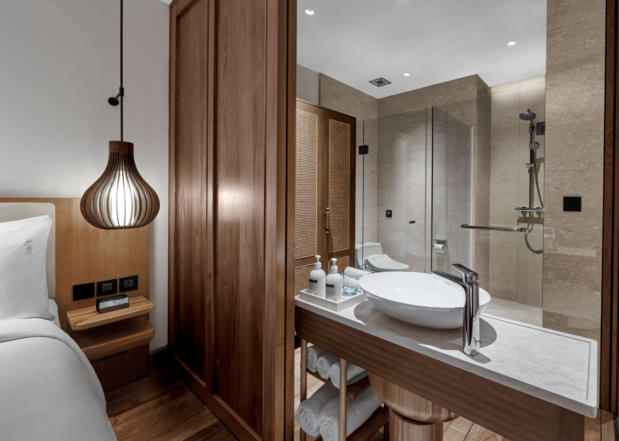 Double King Size Bed