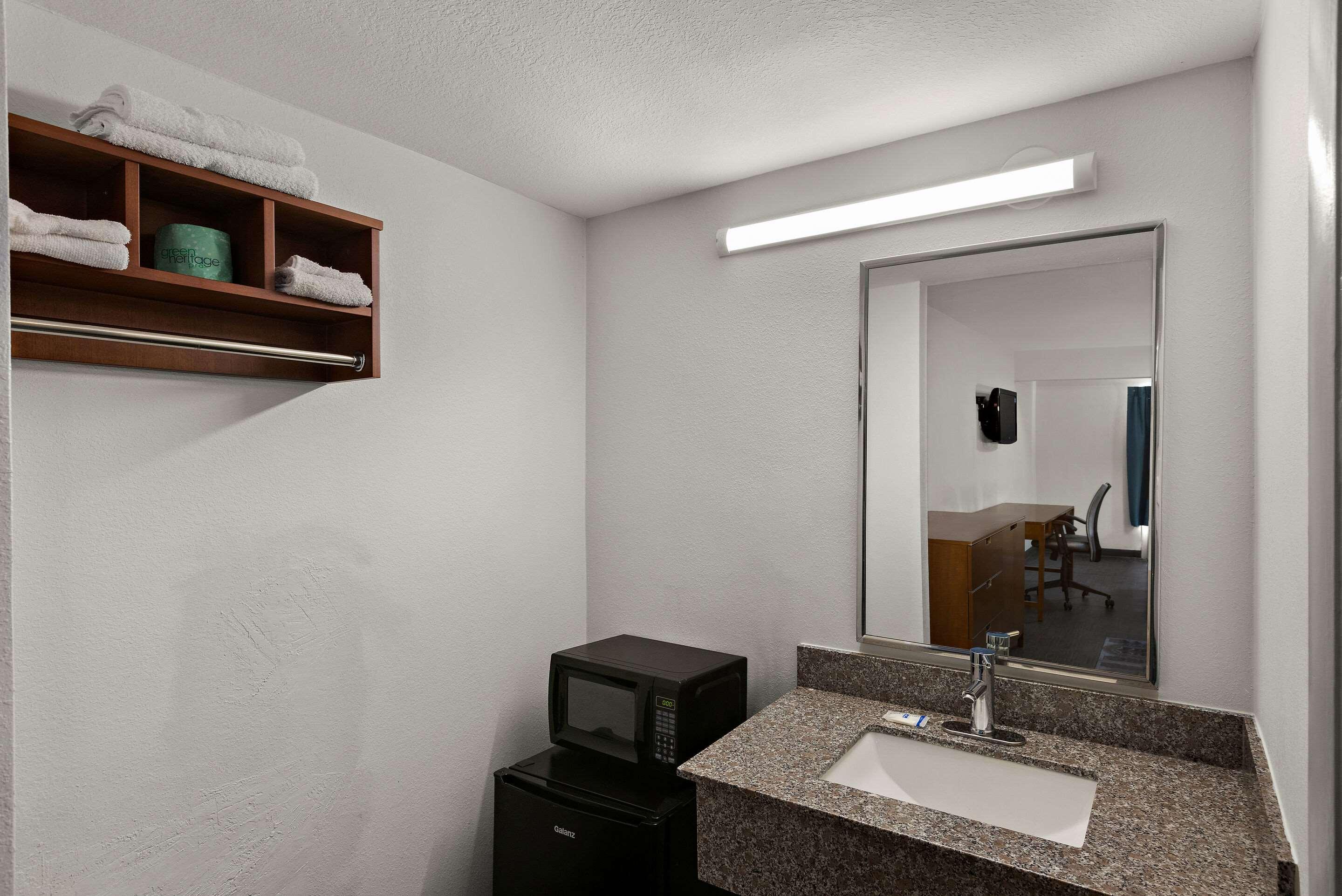 Room Accessible-two Queen Beds