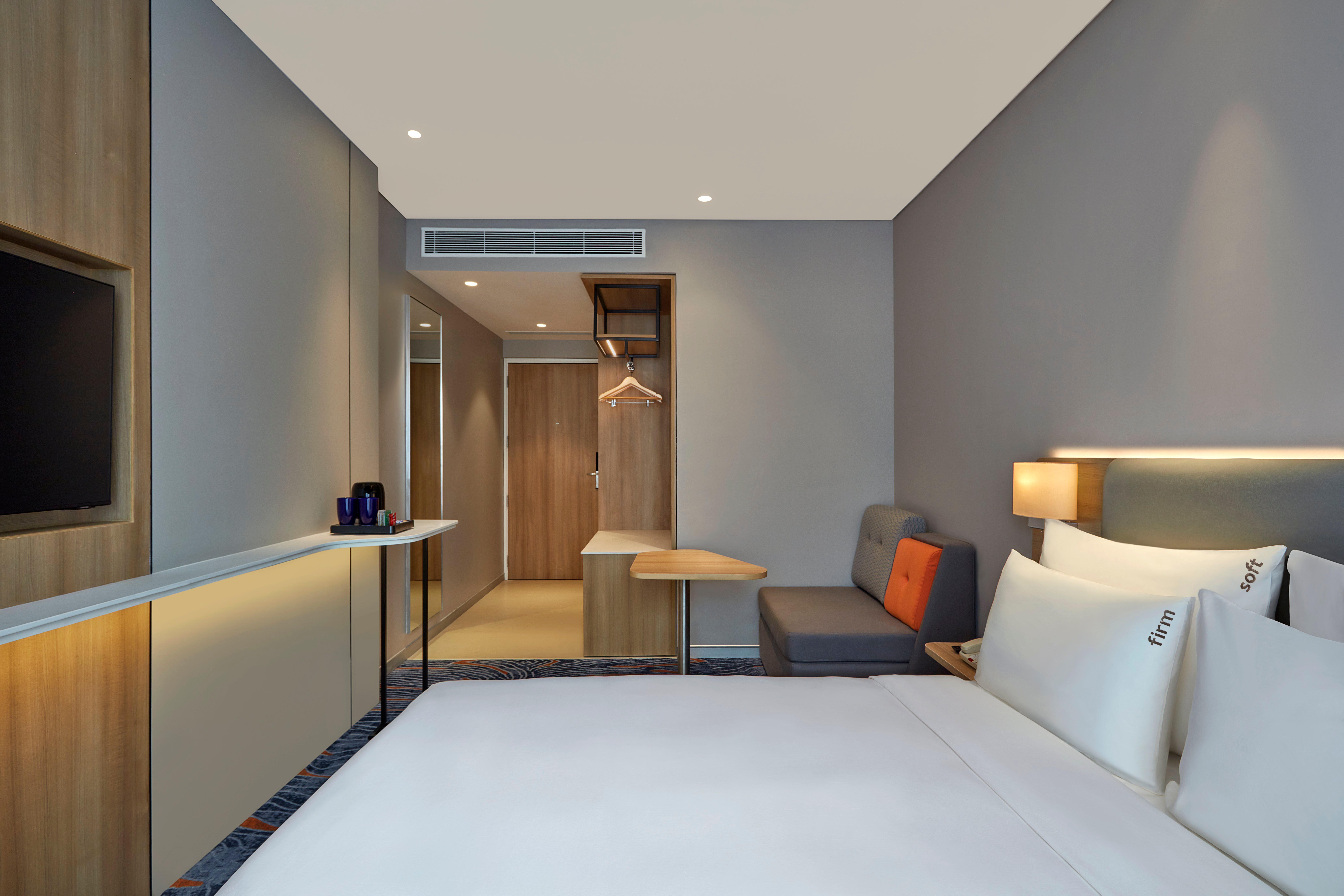 Double Queen Size Bed