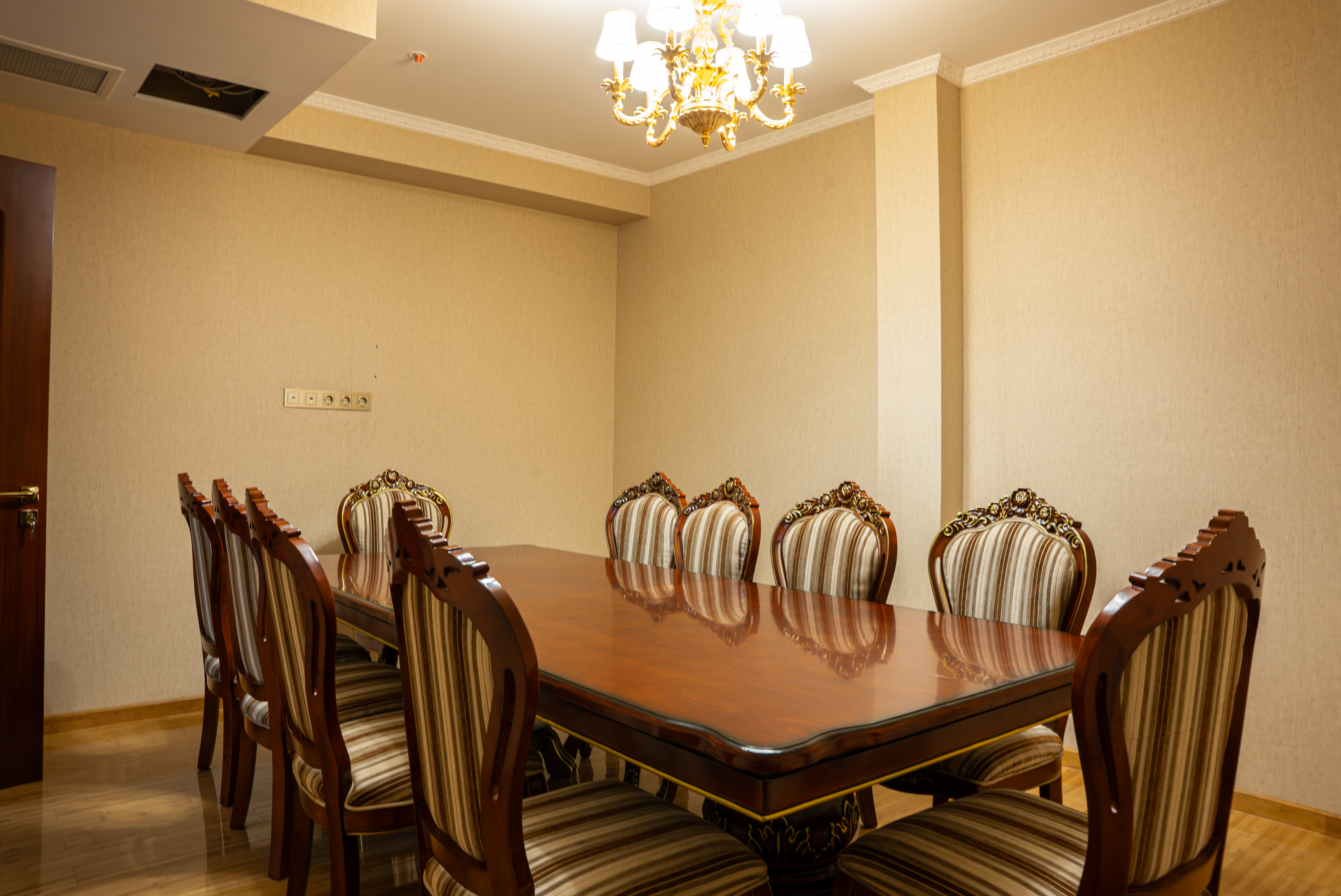 Suite Two Bedrooms Two Bathrooms