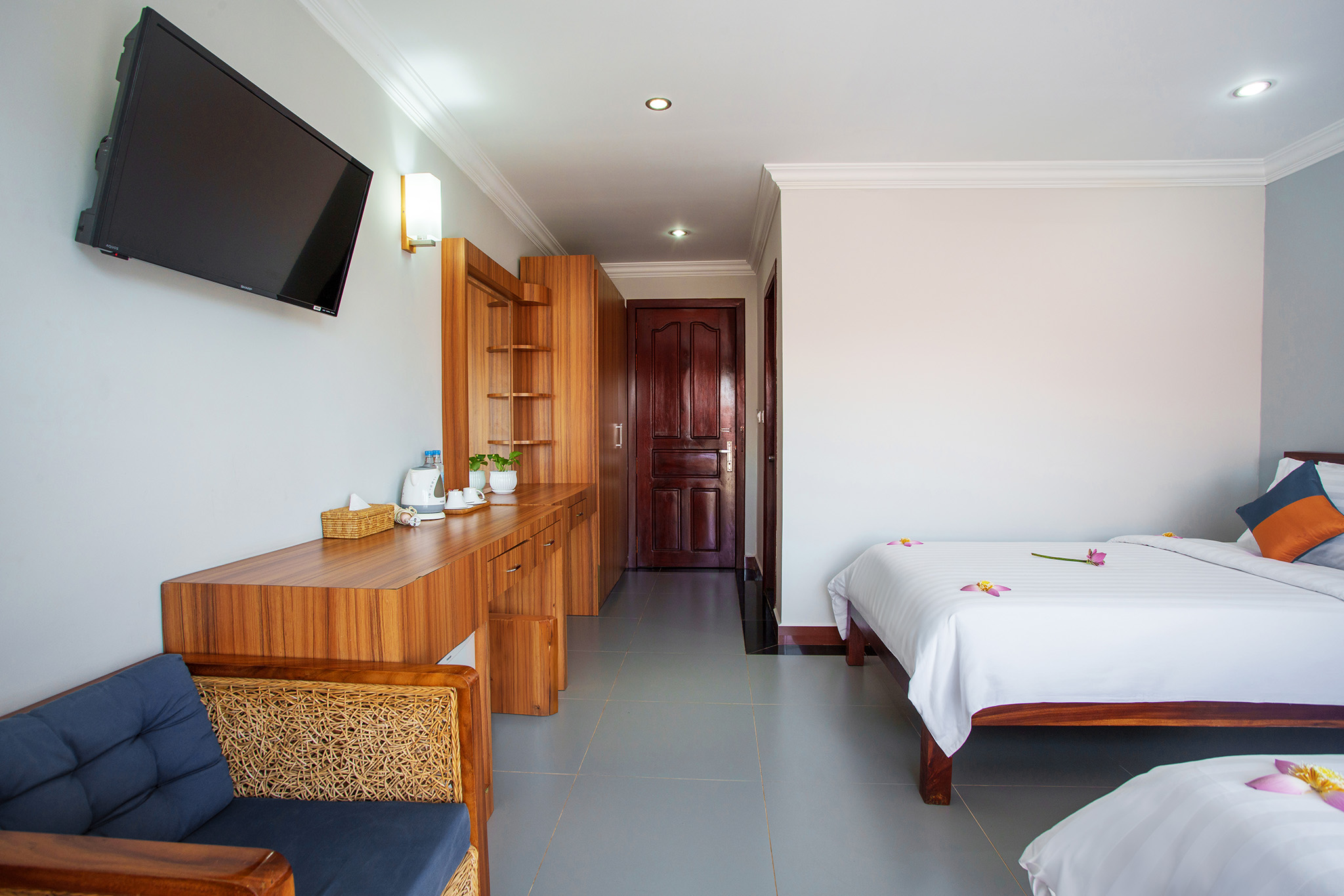 Family Room Deluxe with Views