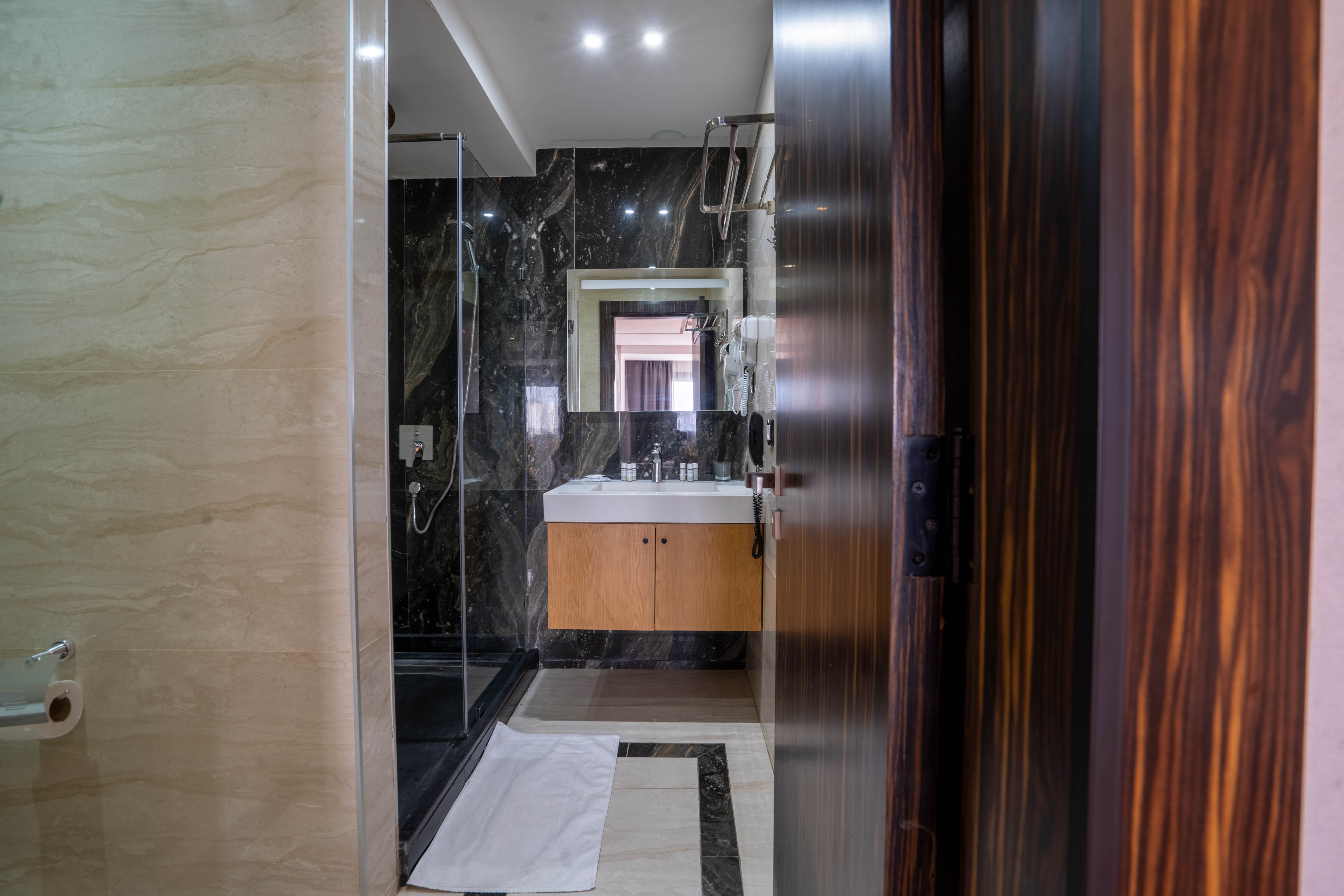 Junior Suite King Size Bed