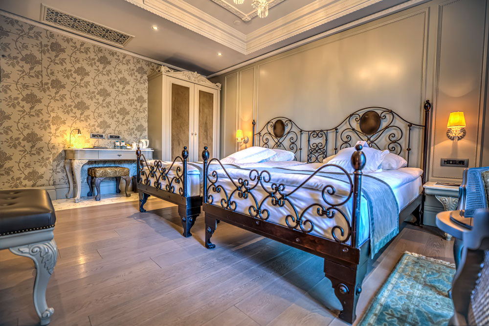 Double or Twin Standard