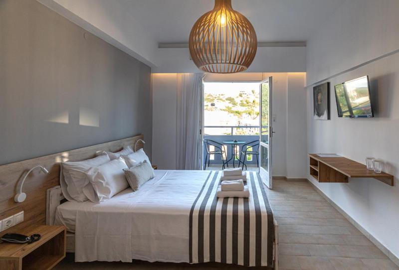 Double or Twin Side Sea View