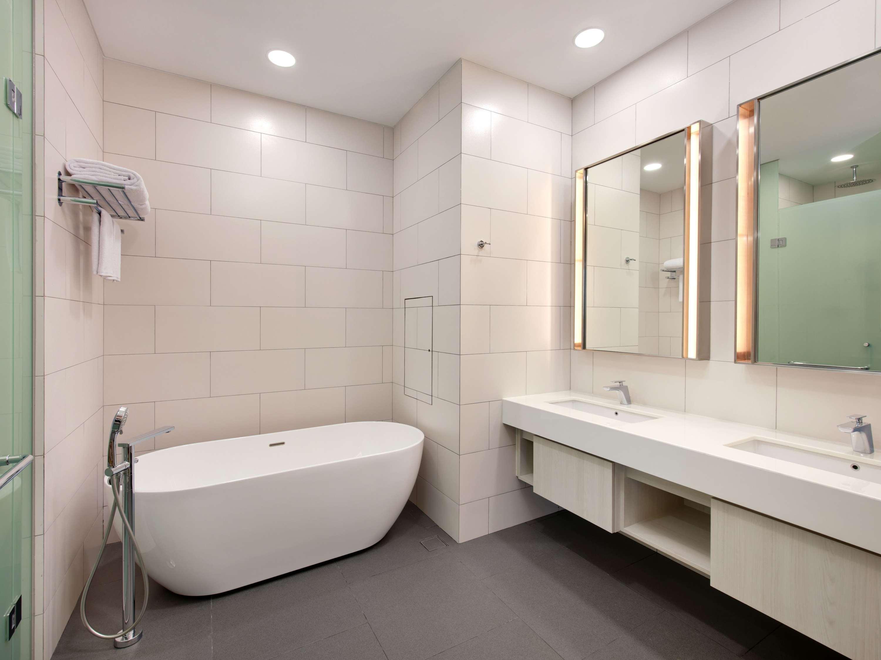 Junior Suite King Size Bed