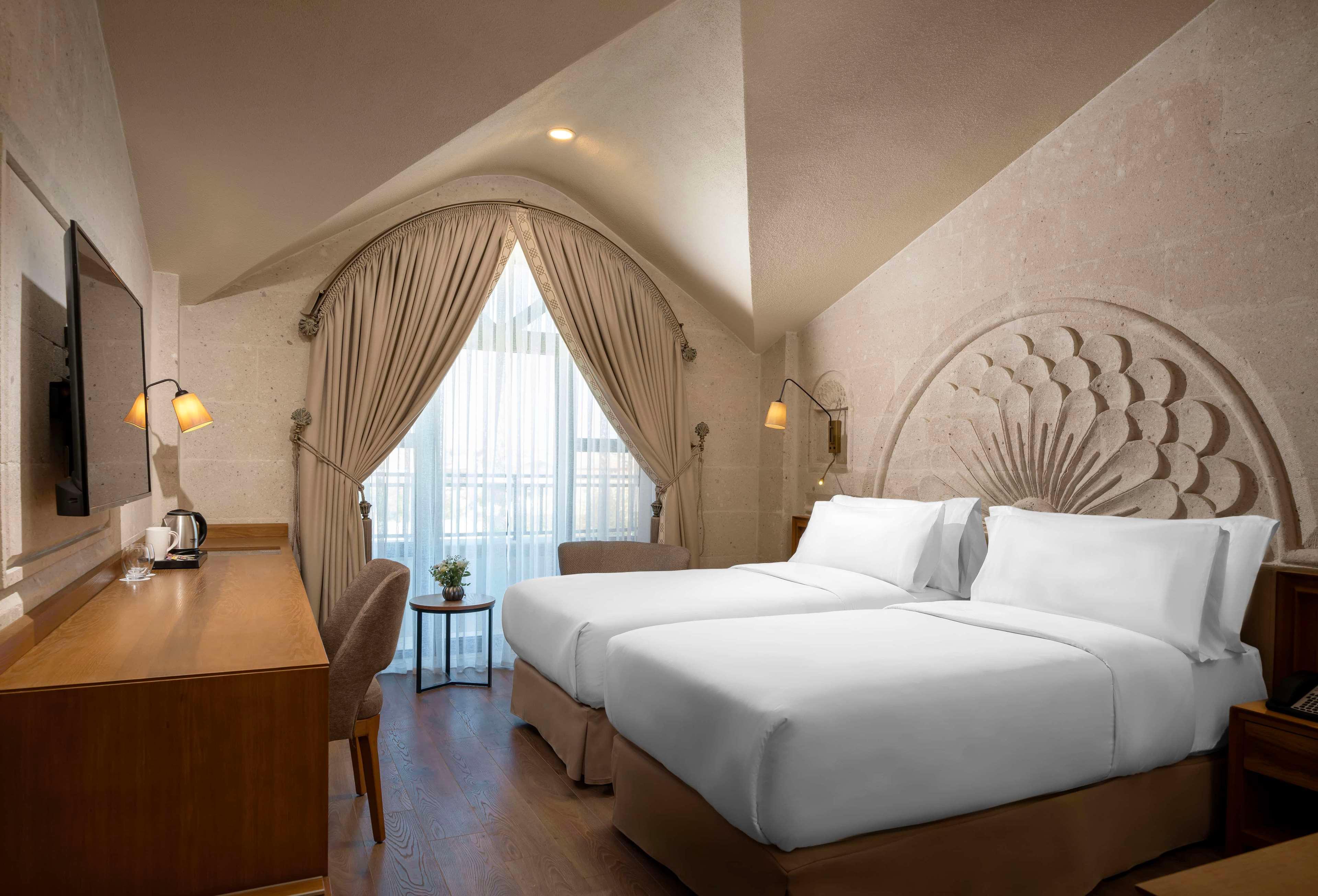 Room Deluxe with Balcony