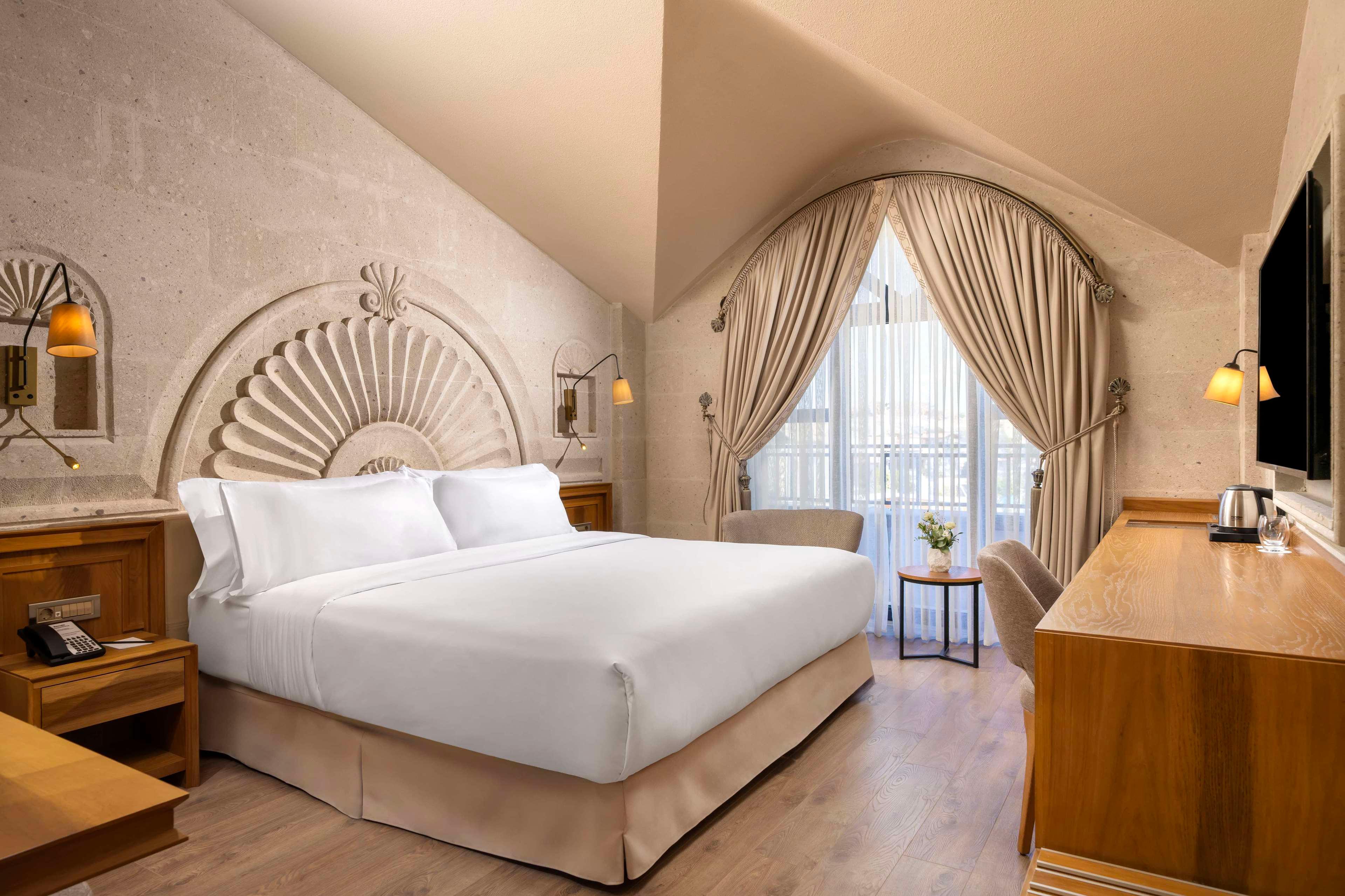 Room Deluxe with Balcony