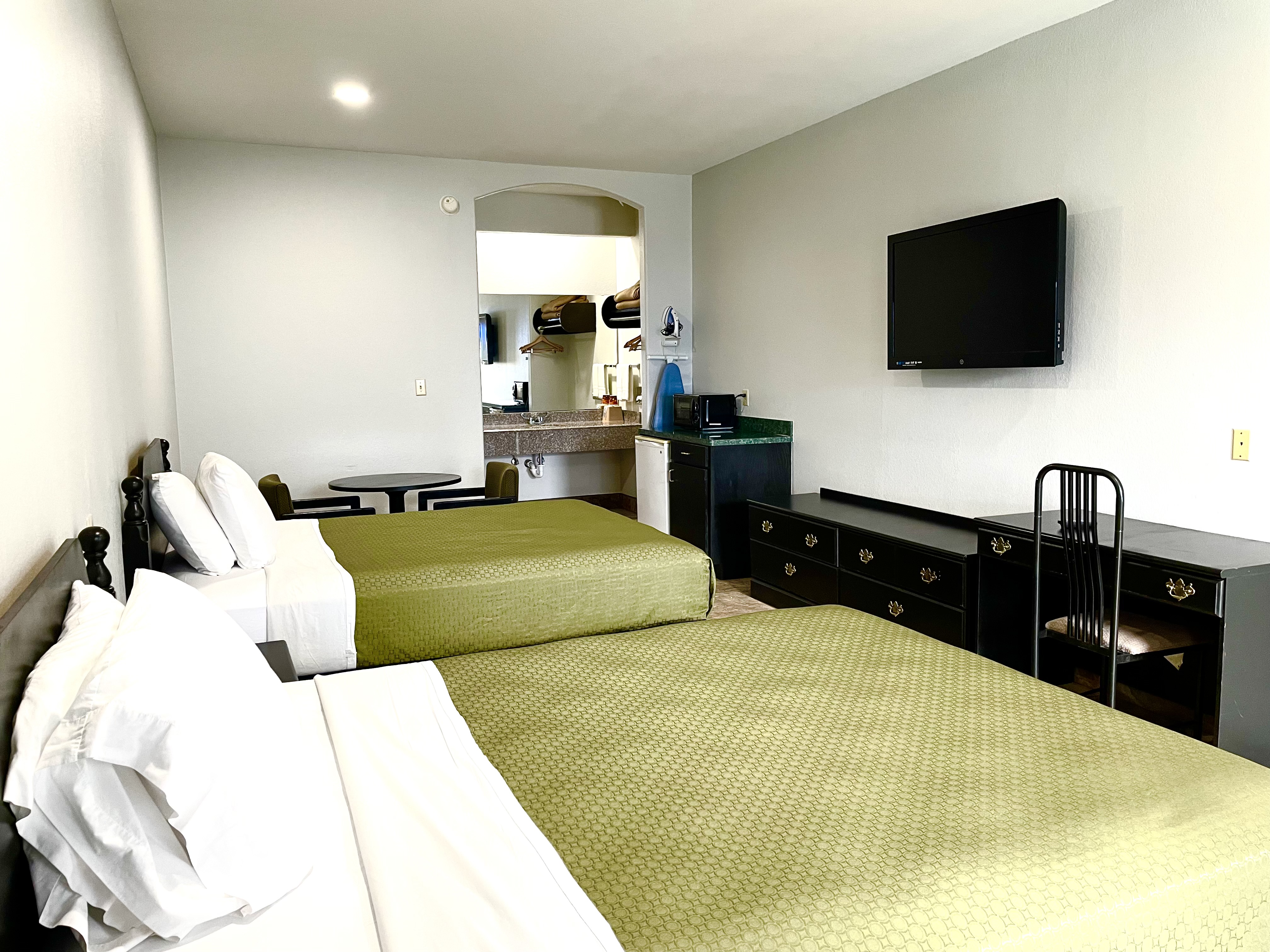 Double Two Queen Beds Smoking