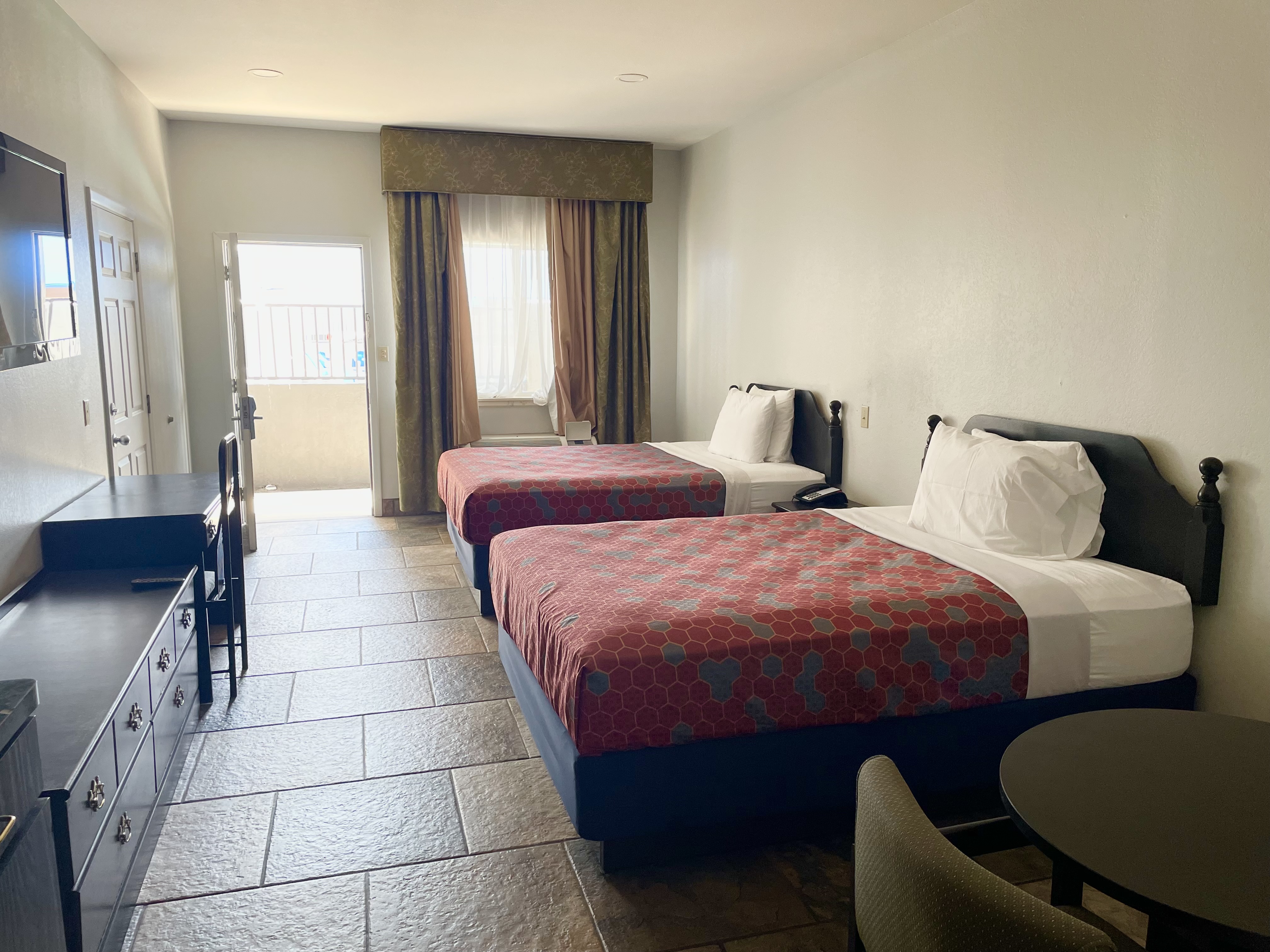 Double Two Queen Beds Non Smoking