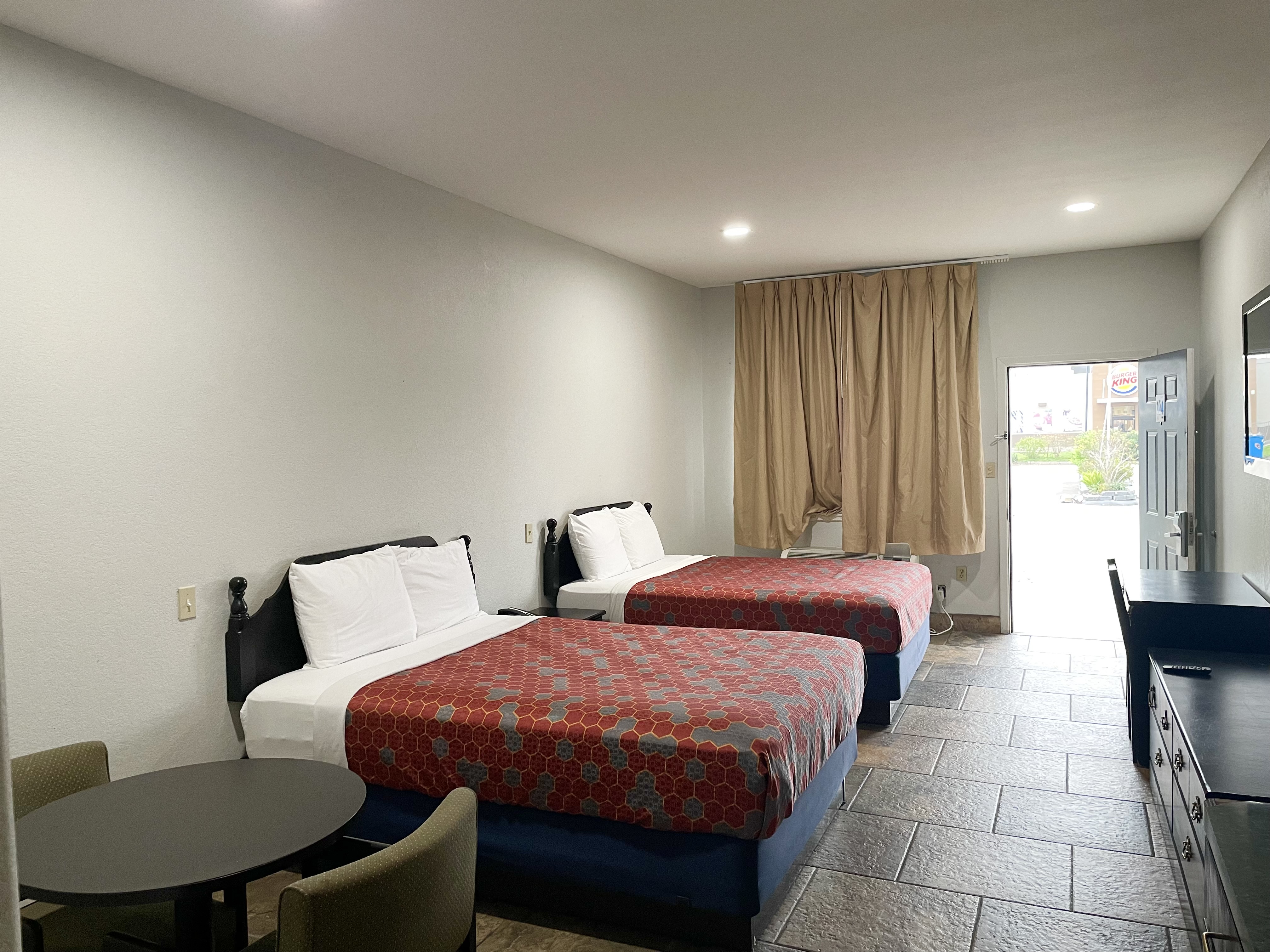 Double Two Queen Beds Non Smoking