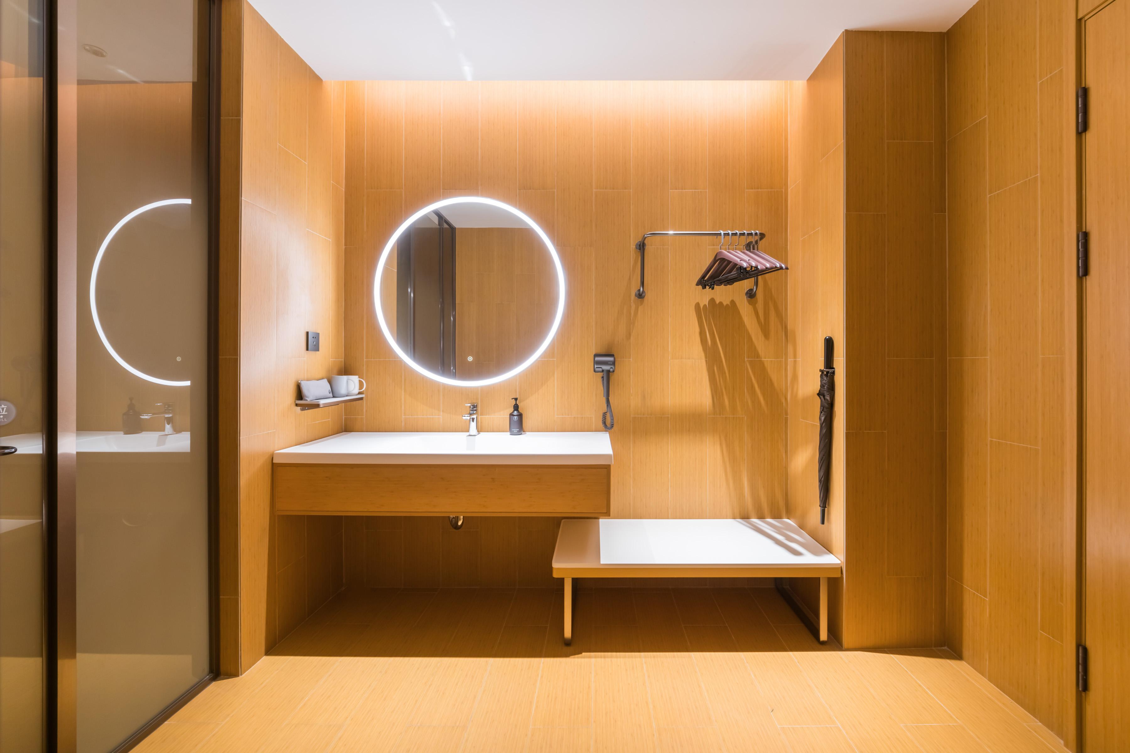 Double Inner-superior