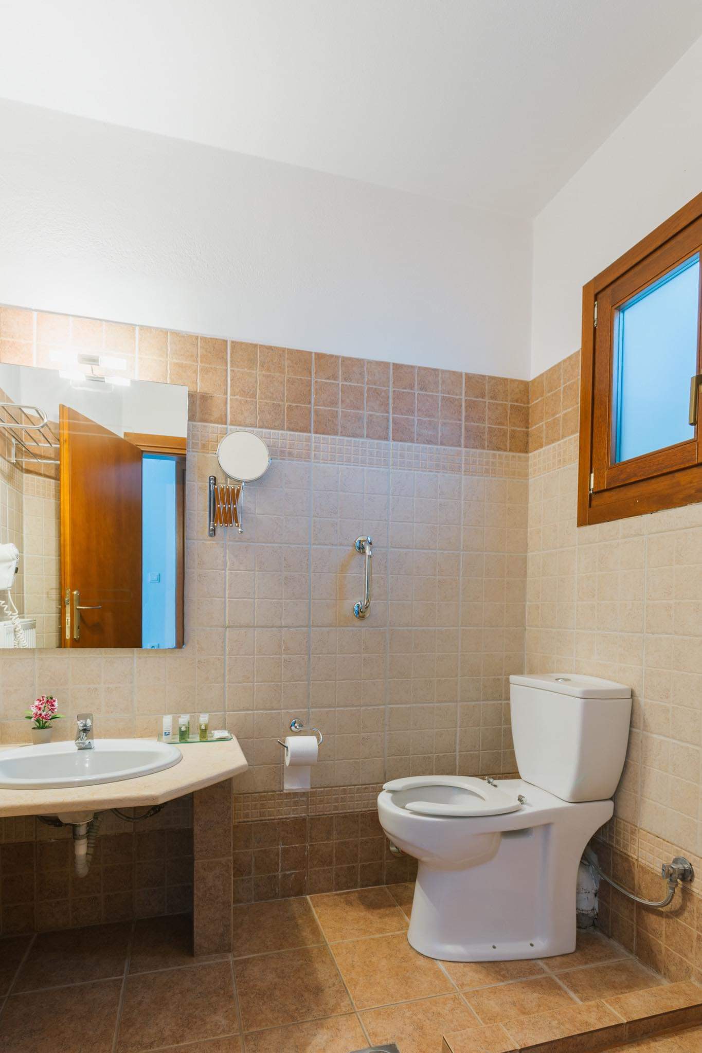 Double Deluxe Queen Bed