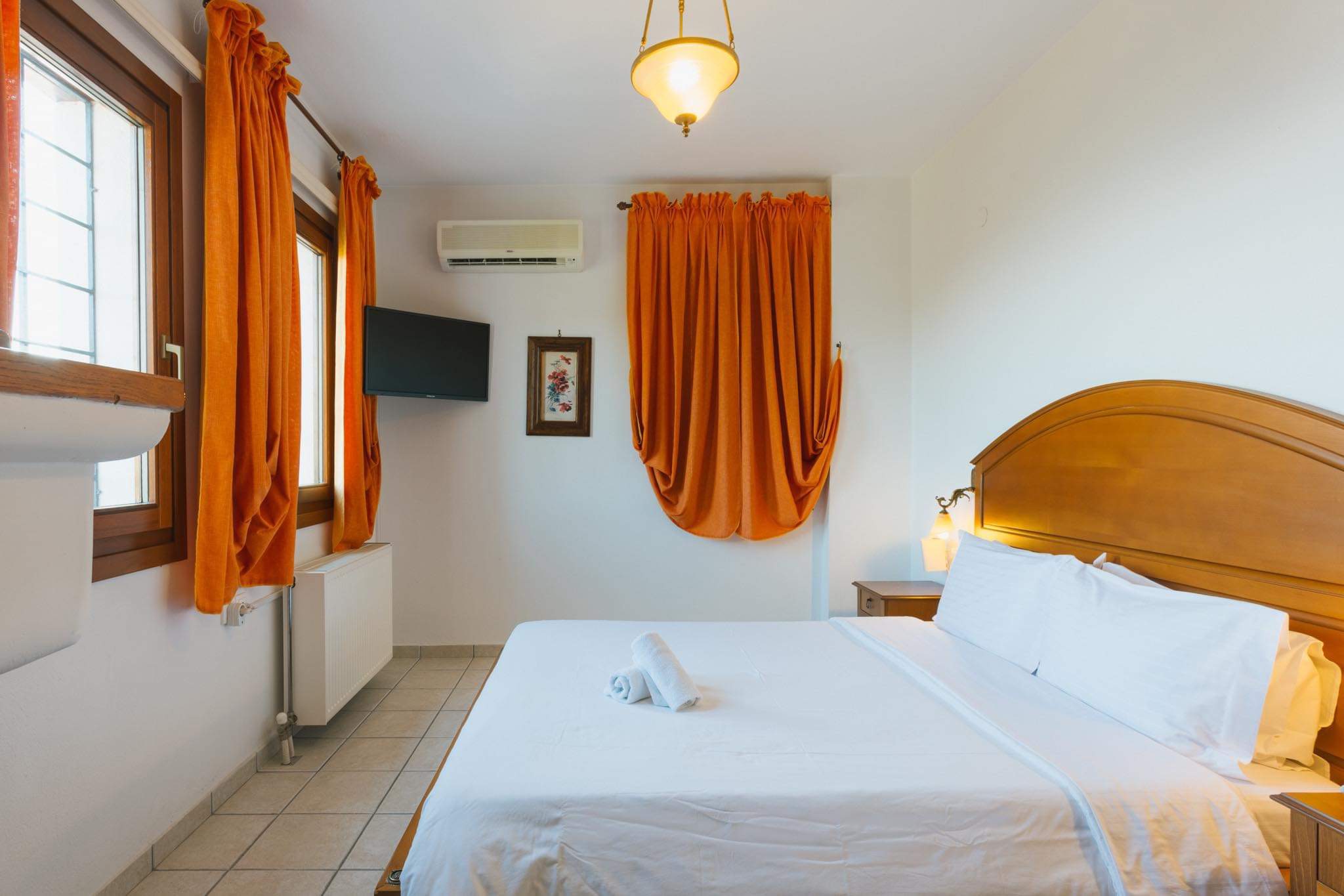 Double Deluxe Queen Bed