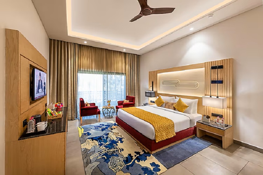 Double King Bed One Bedroom 