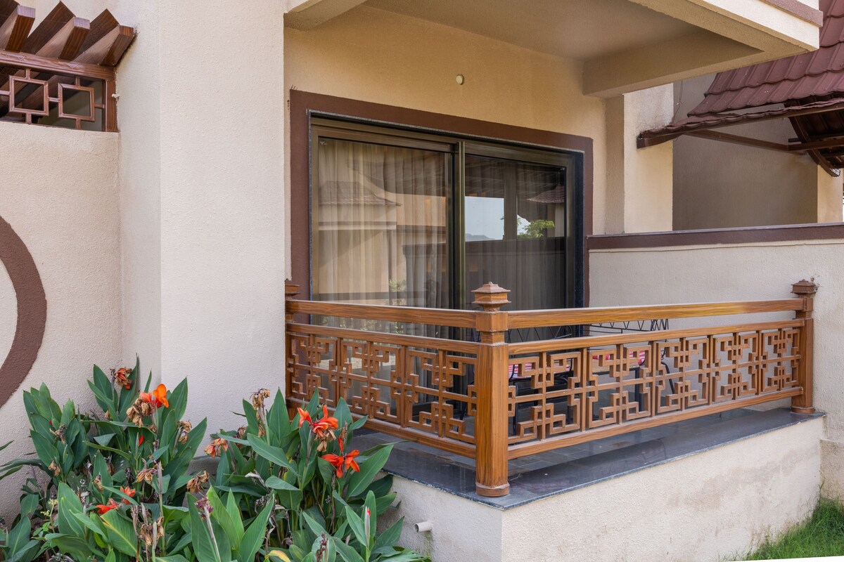 Double King Size Bed