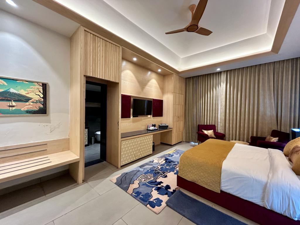 Double King Size Bed