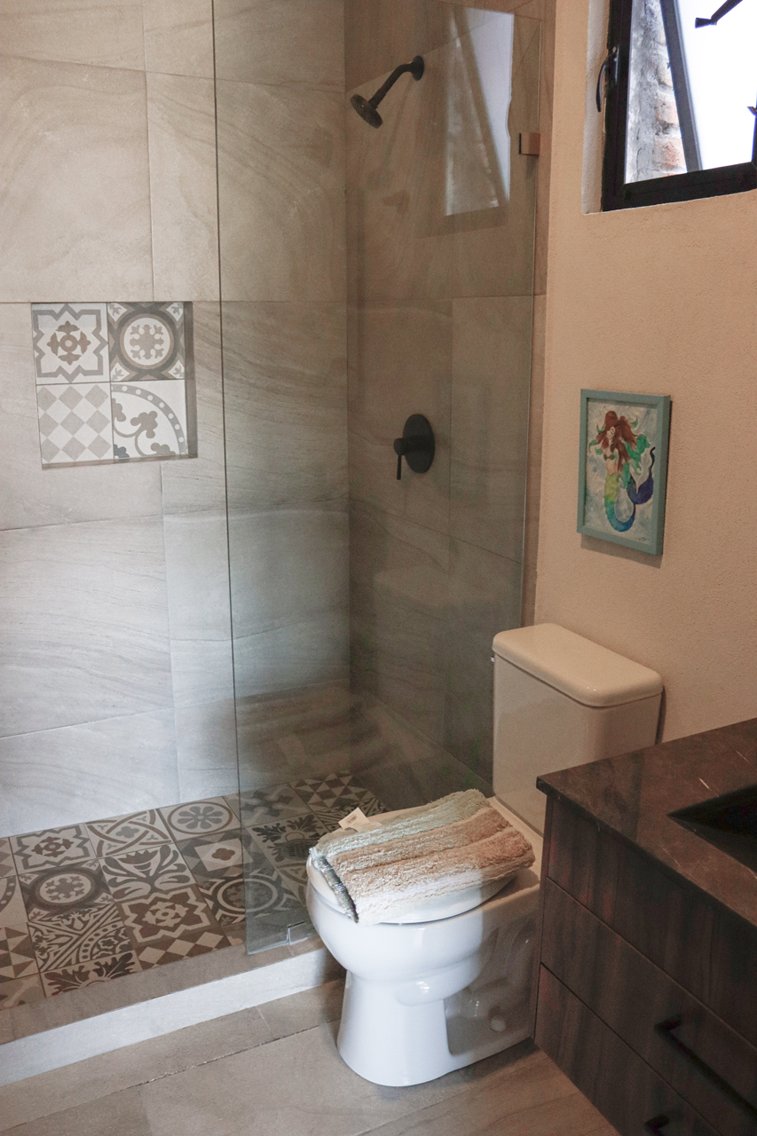 Apartment King Size Bed