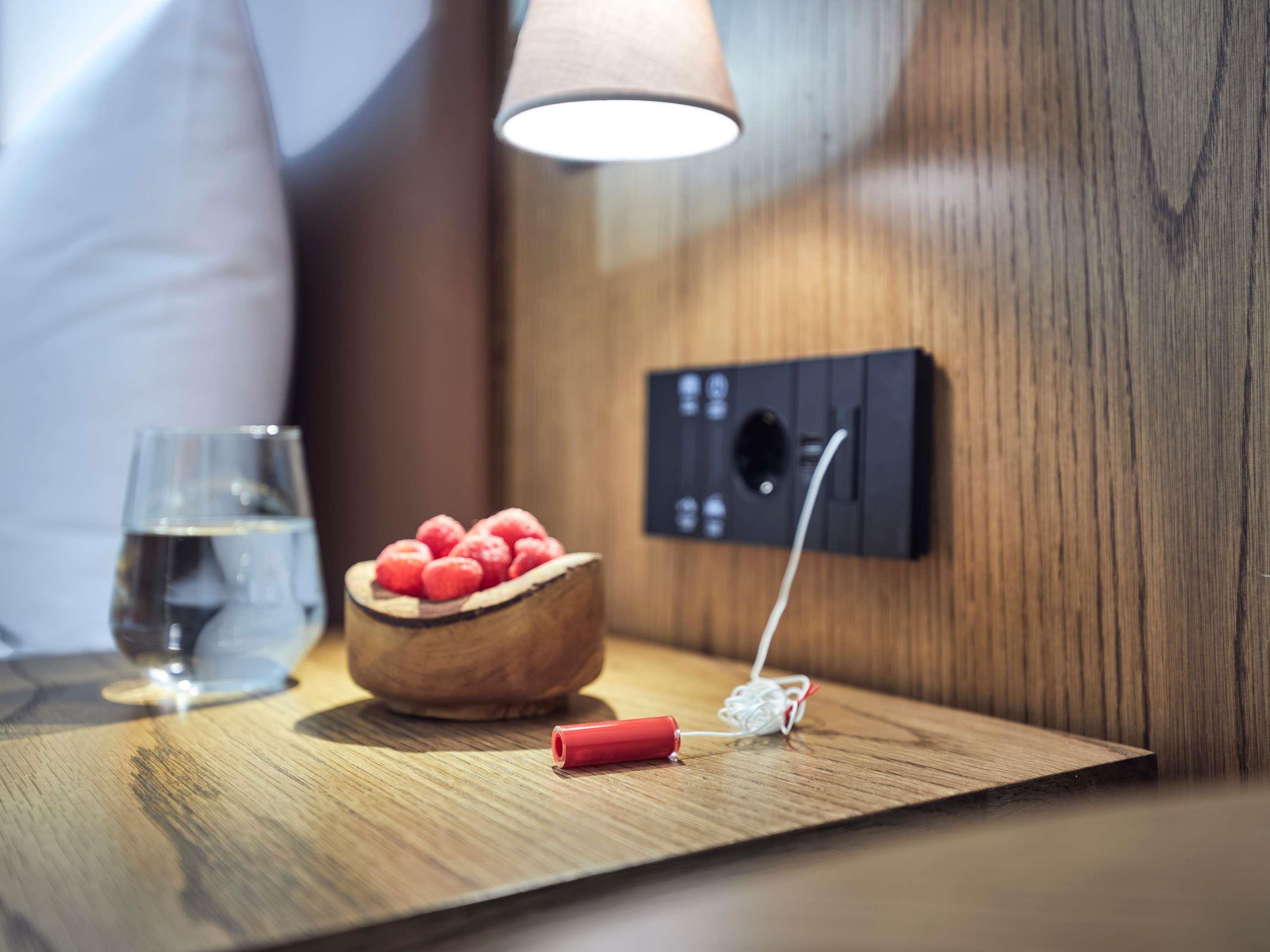 Double Accessible King Size Bed