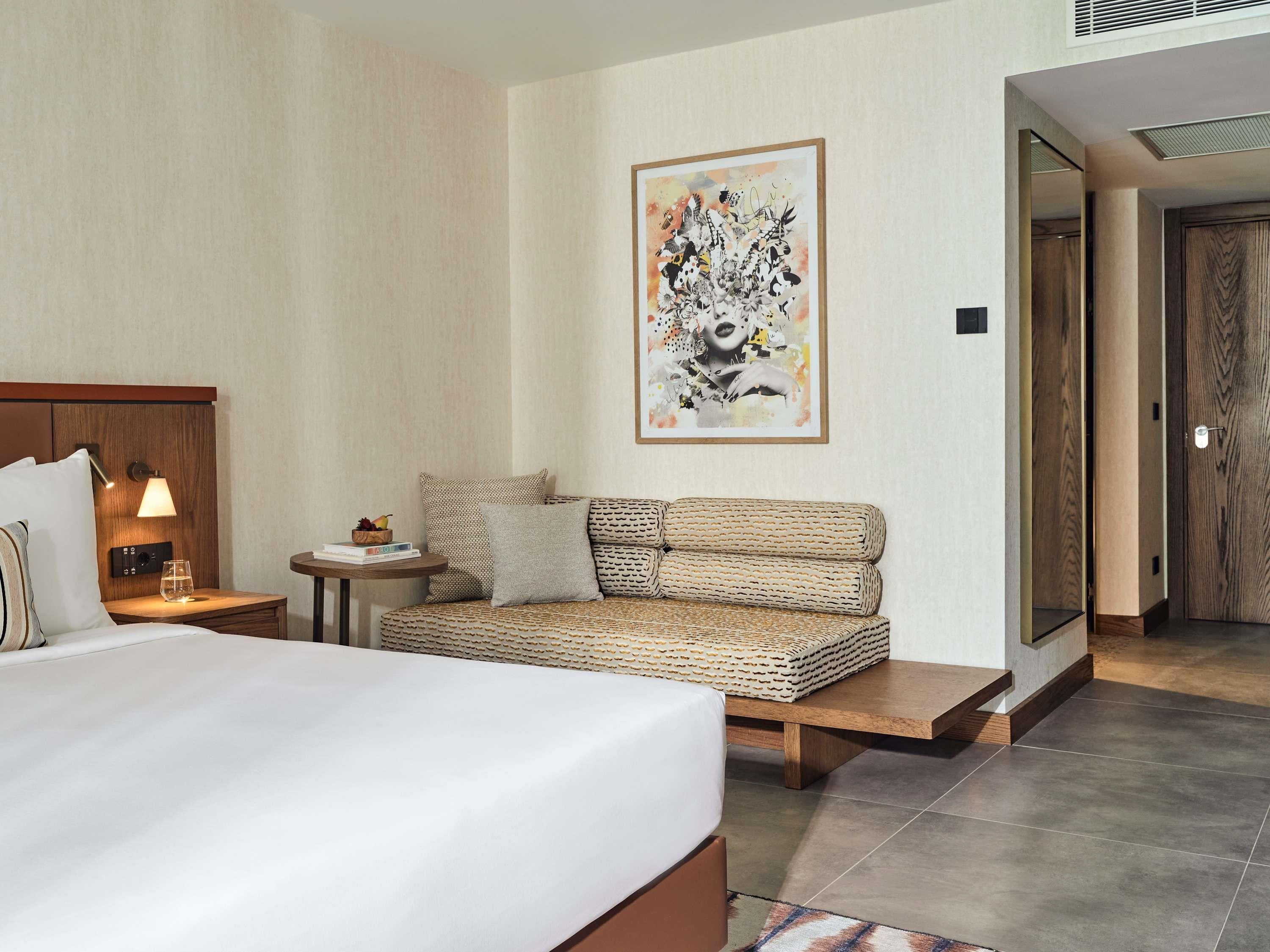 Double Pool View King Bed