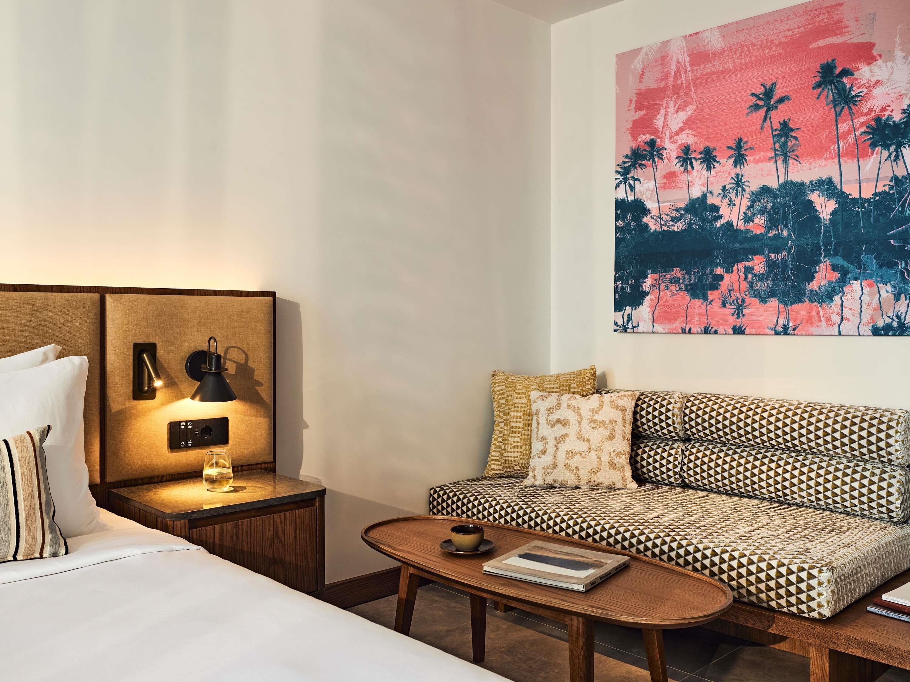 Double Garden View King Bed