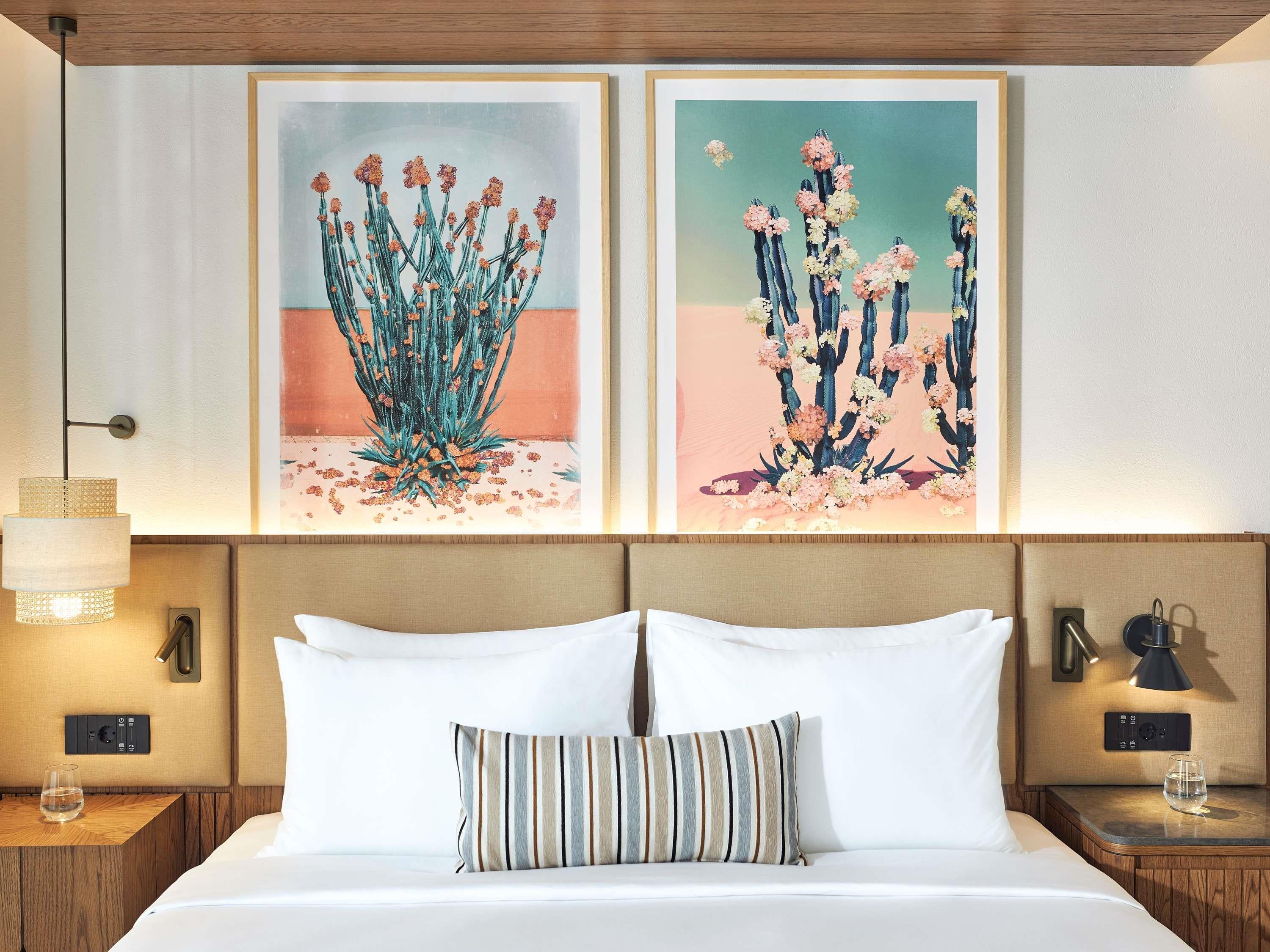 Suite Pool View King Bed