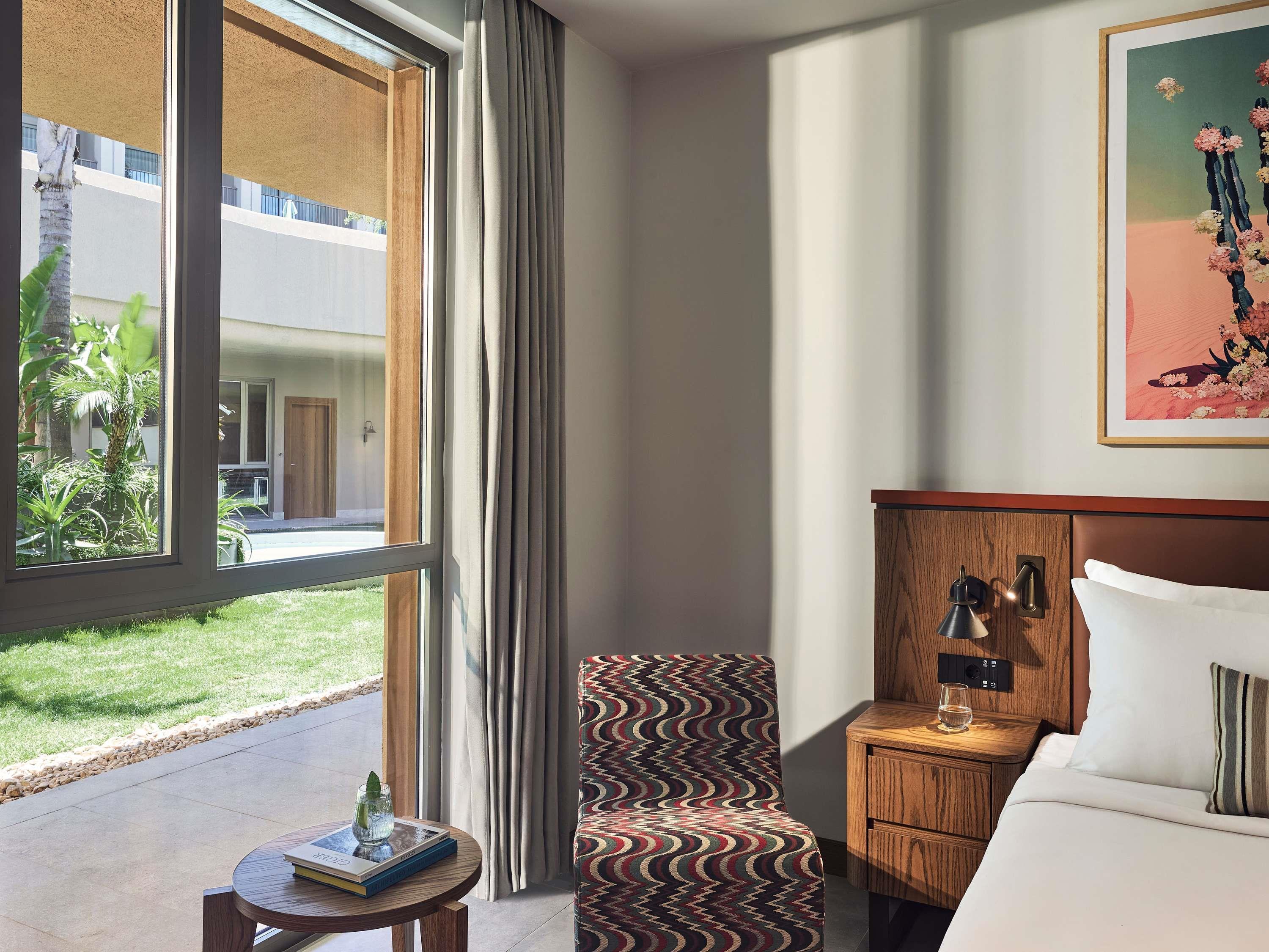 Double King Size Bed