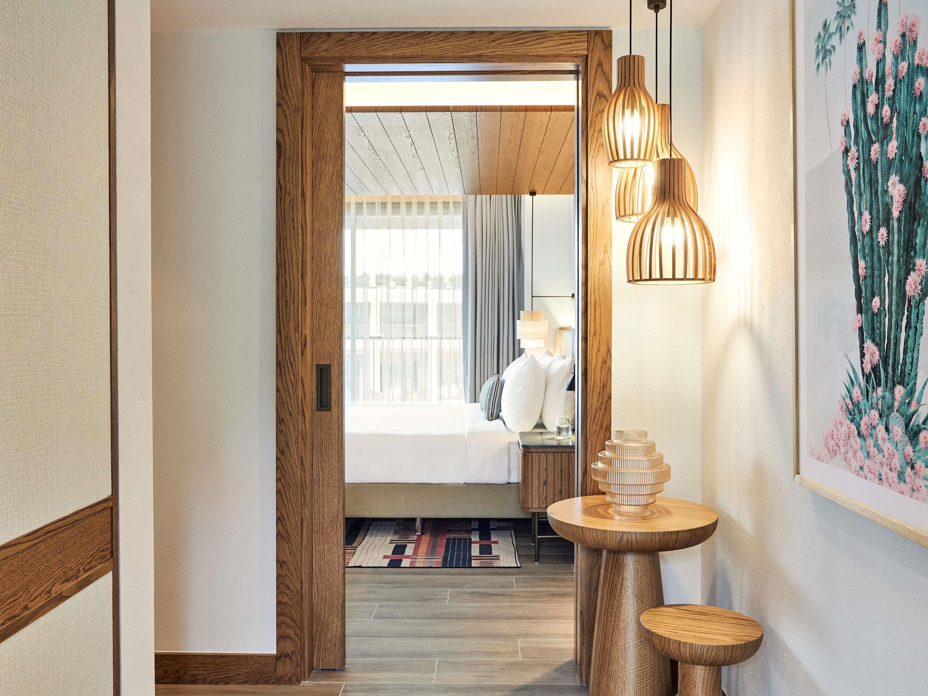 Suite Pool View King Bed