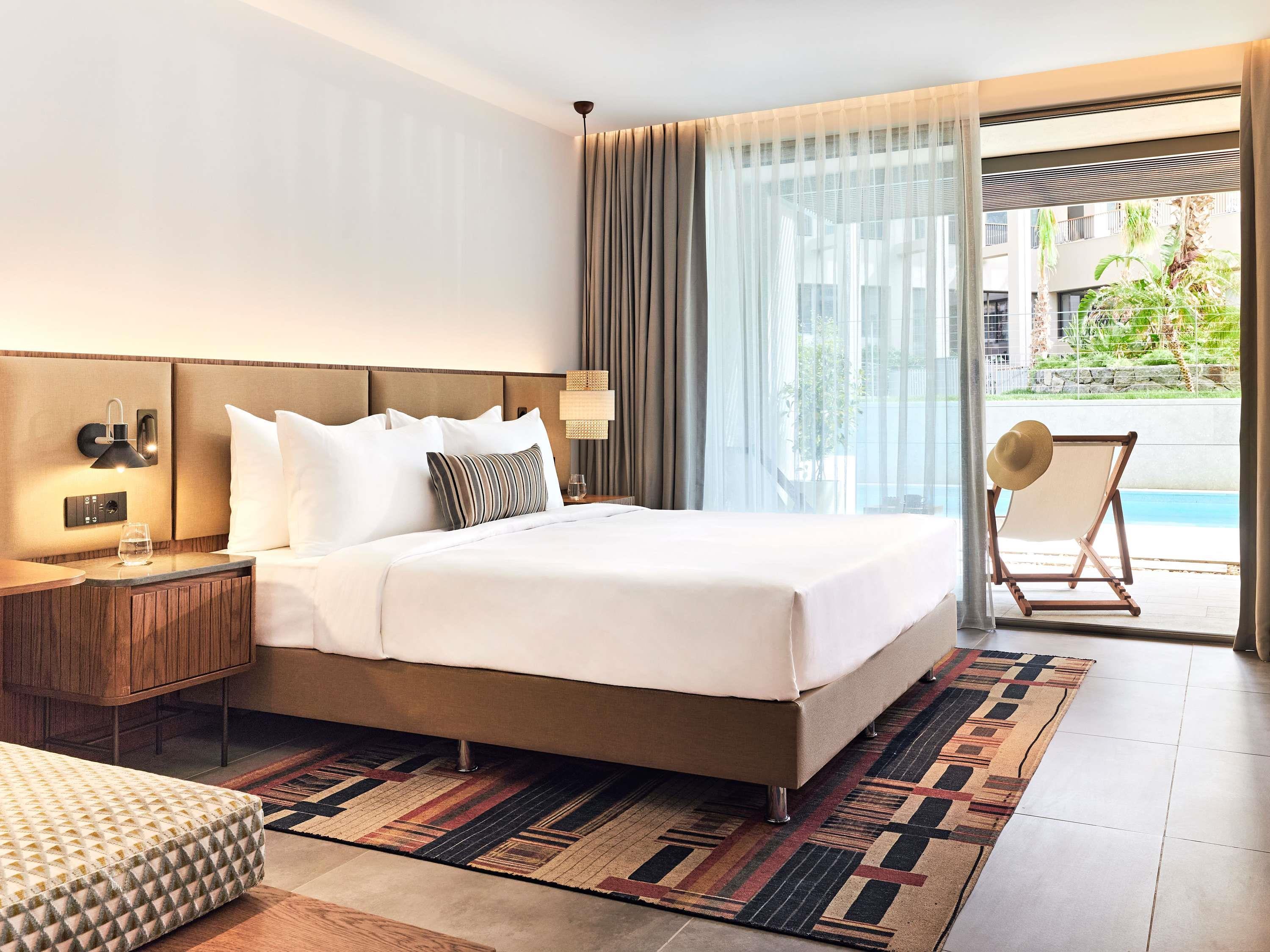 Double with Private Pool