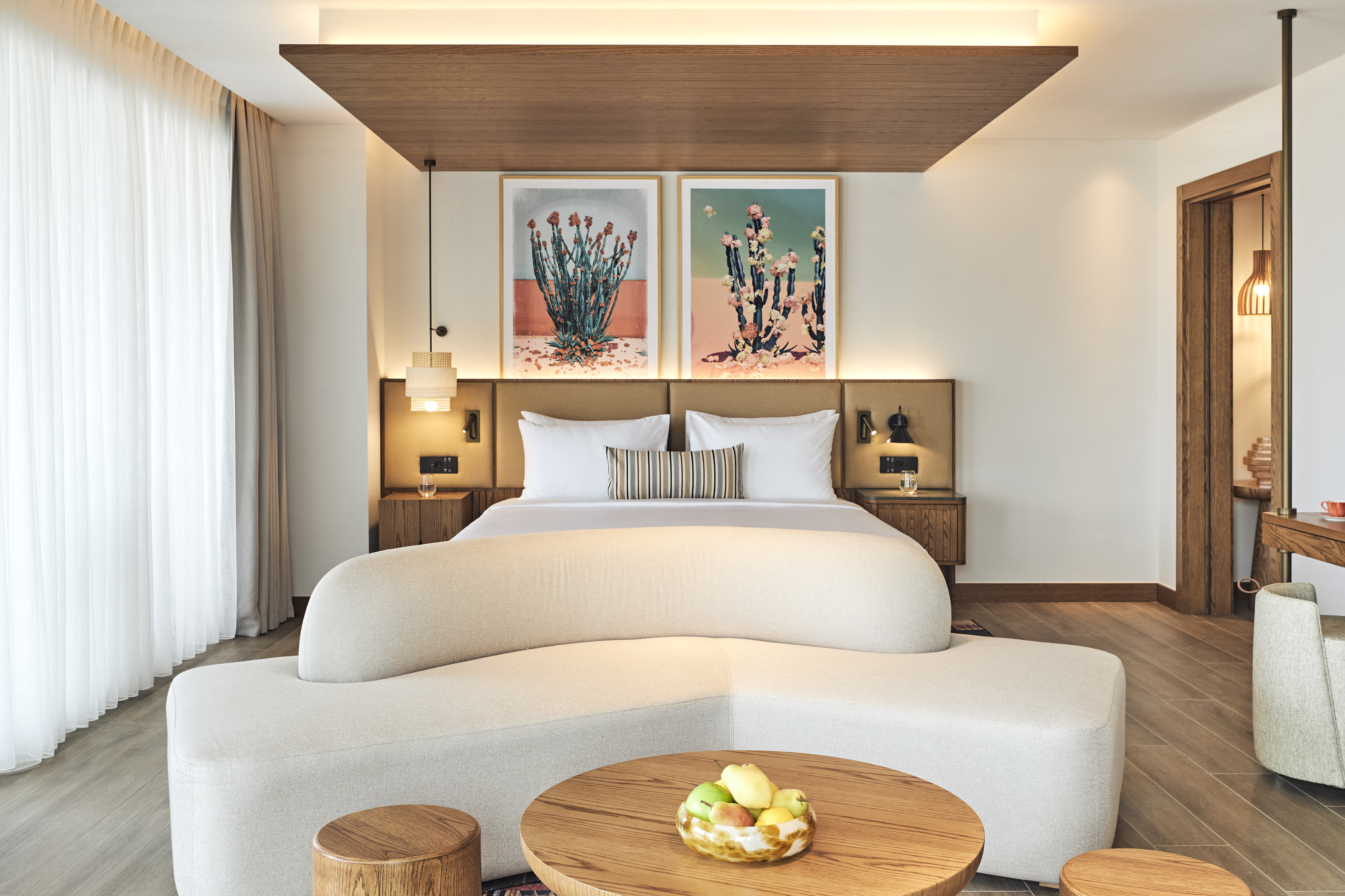 Suite Pool View King Bed