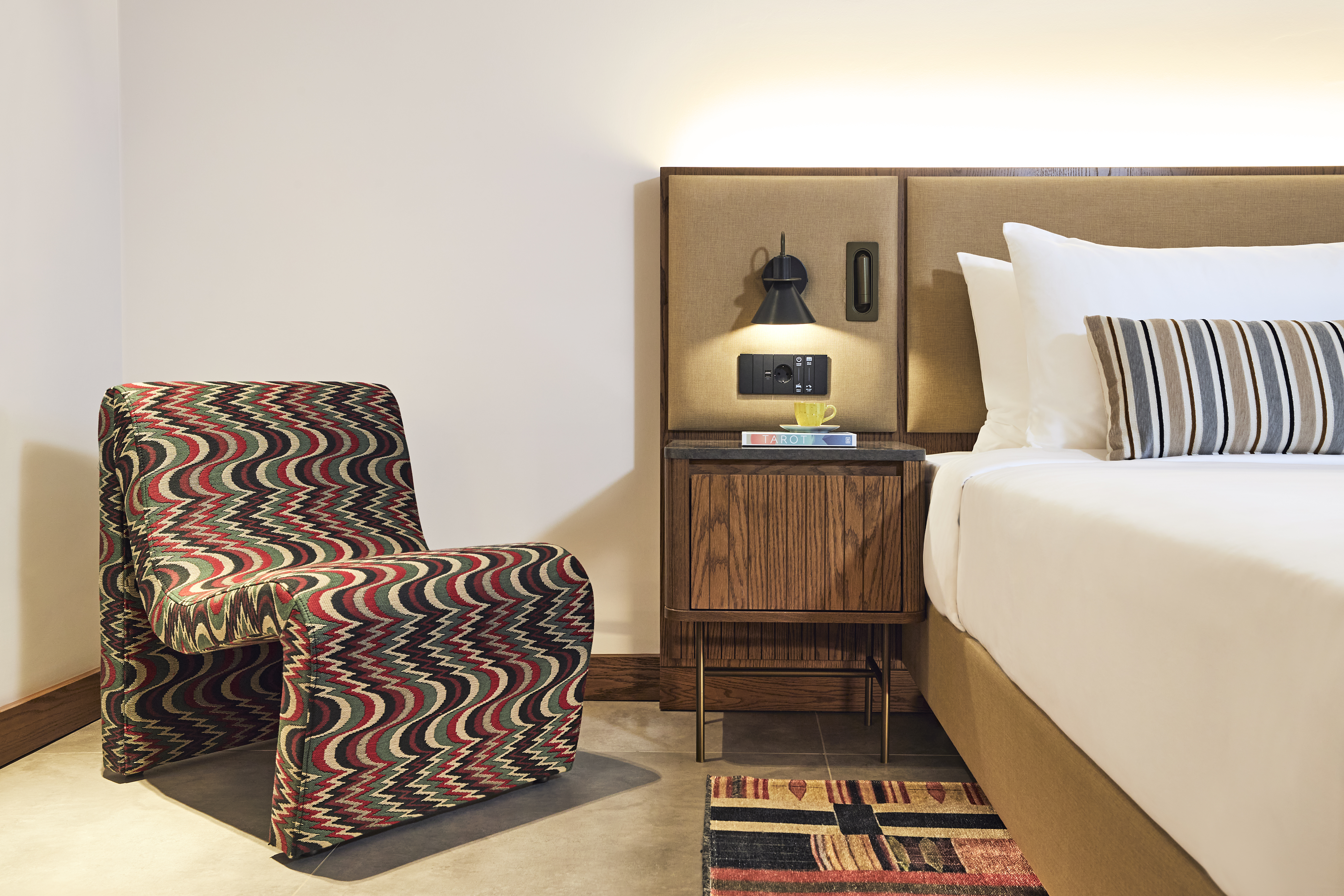 Double Garden View King Bed