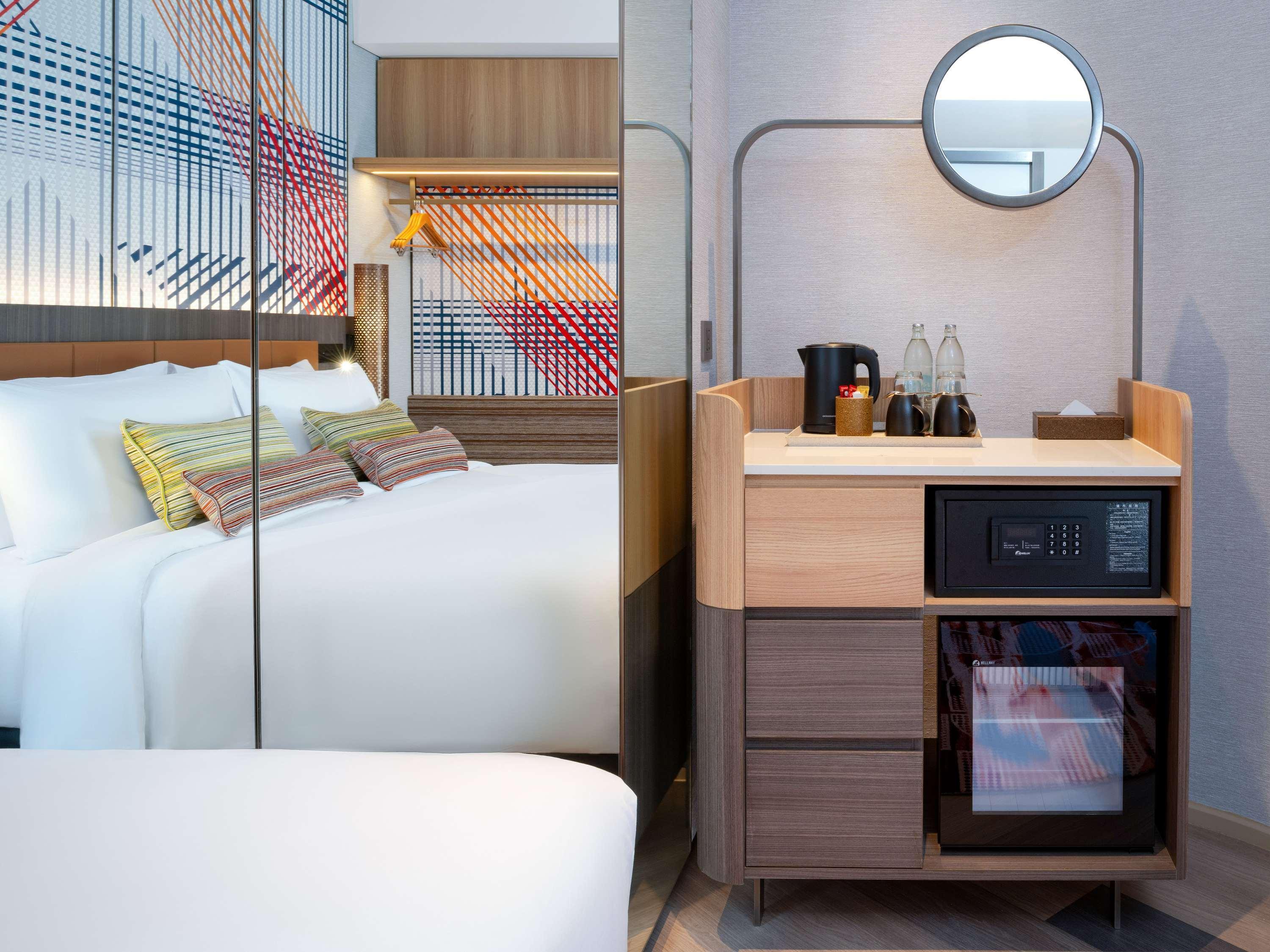 Double Deluxe King Bed