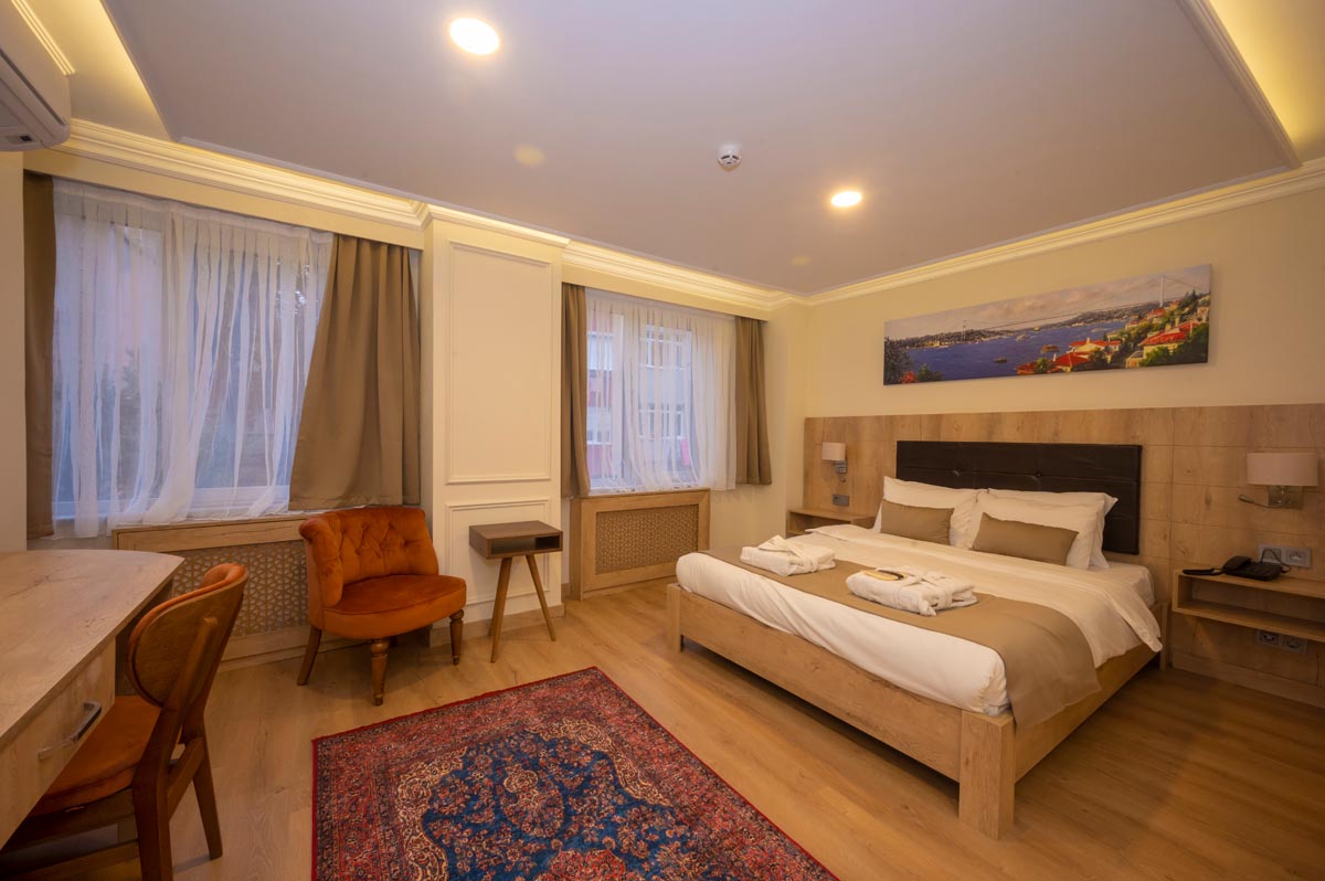 Double Accessible King Size Bed