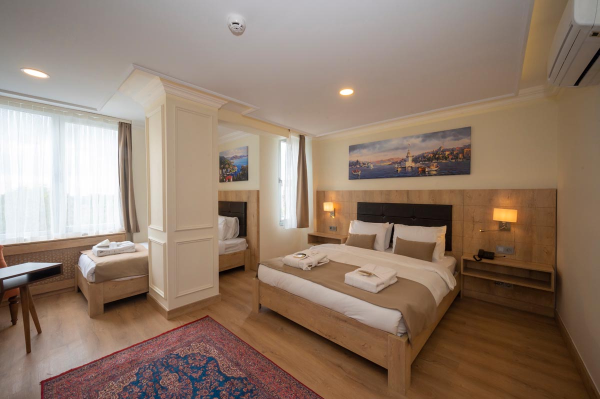 Triple Accessible King Size Bed