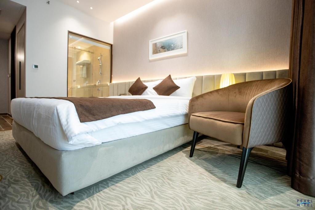 Double Deluxe King Bed