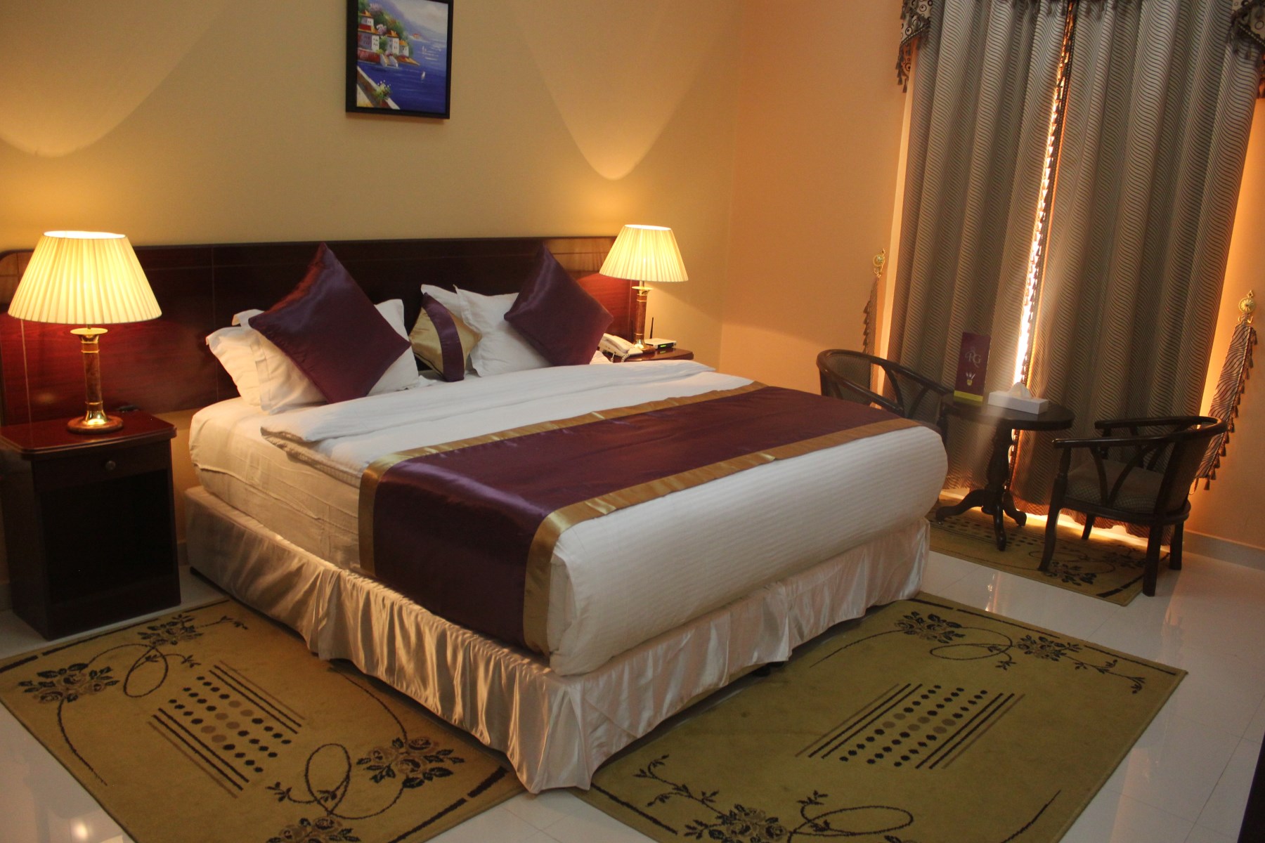 Single Business Queen Bed